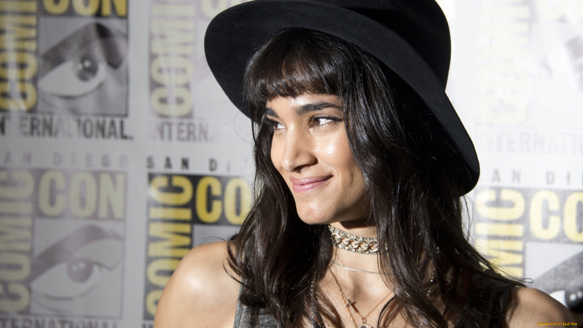 sofia, boutella, девушки, sofia, boutella, шляпа, девушка, актриса, красотка, брюнетка, кино, взгляд, макияж, причёска