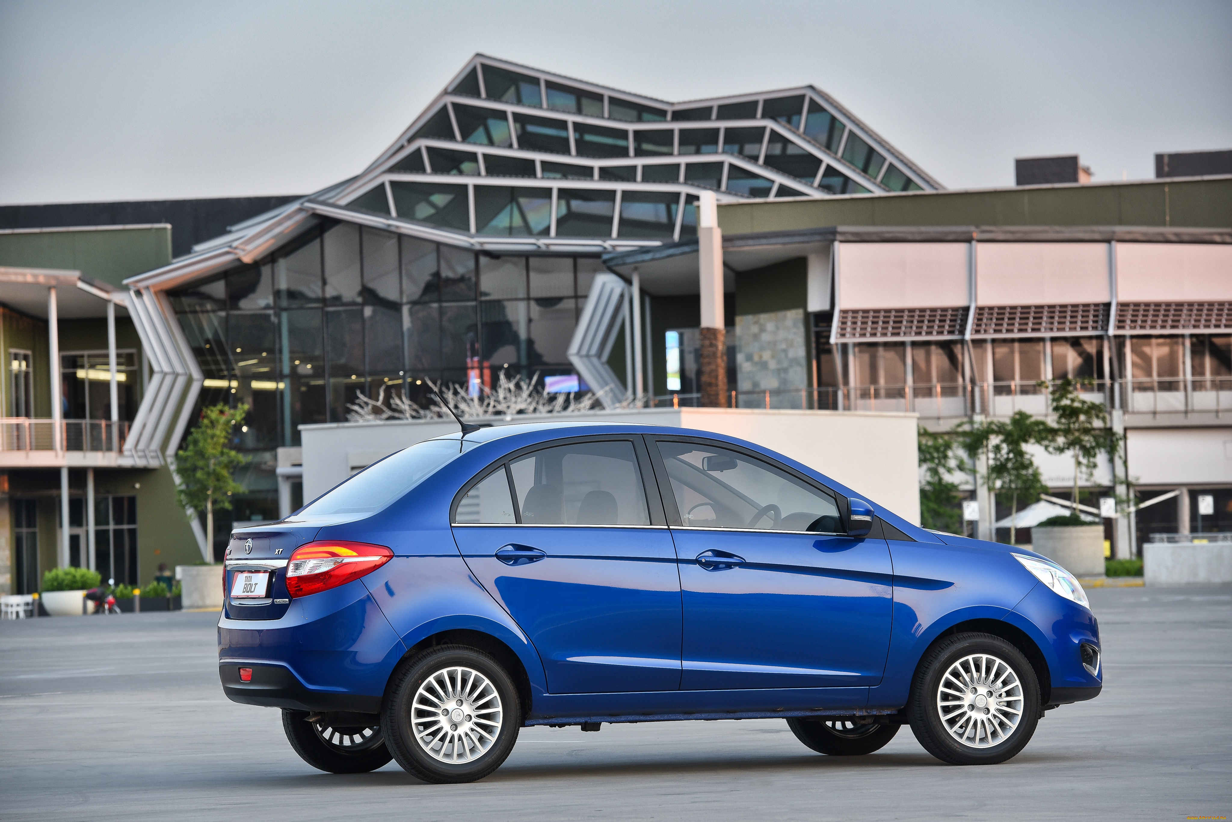 автомобили, tata, bolt, sedan, za-spec, 2015г, синий