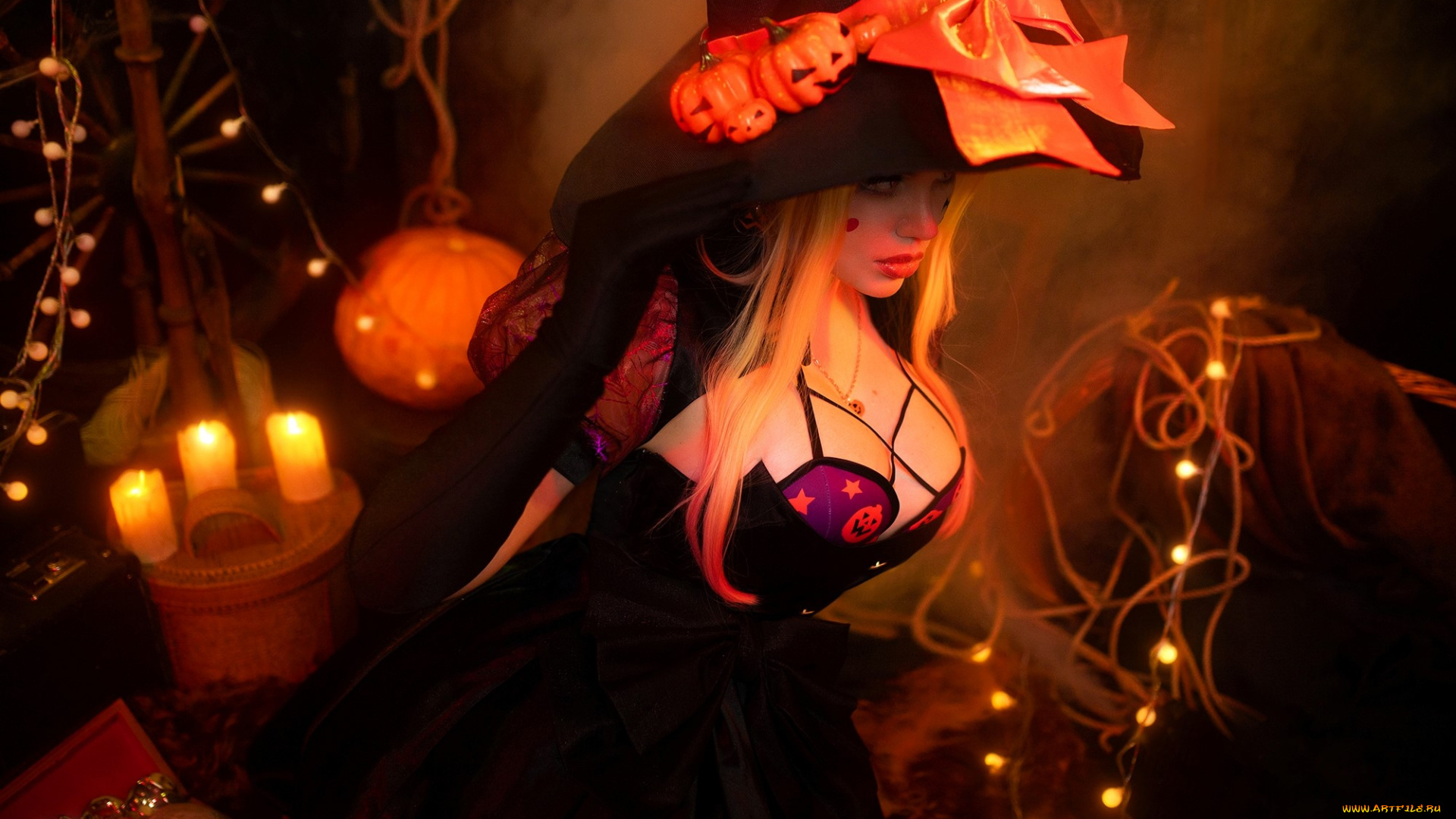 девушки, алиса, арефьева, хэллоуин, образ, косплей, ведьма, костюм, наряд, шляпа, платье, тыквы, белье, свечи