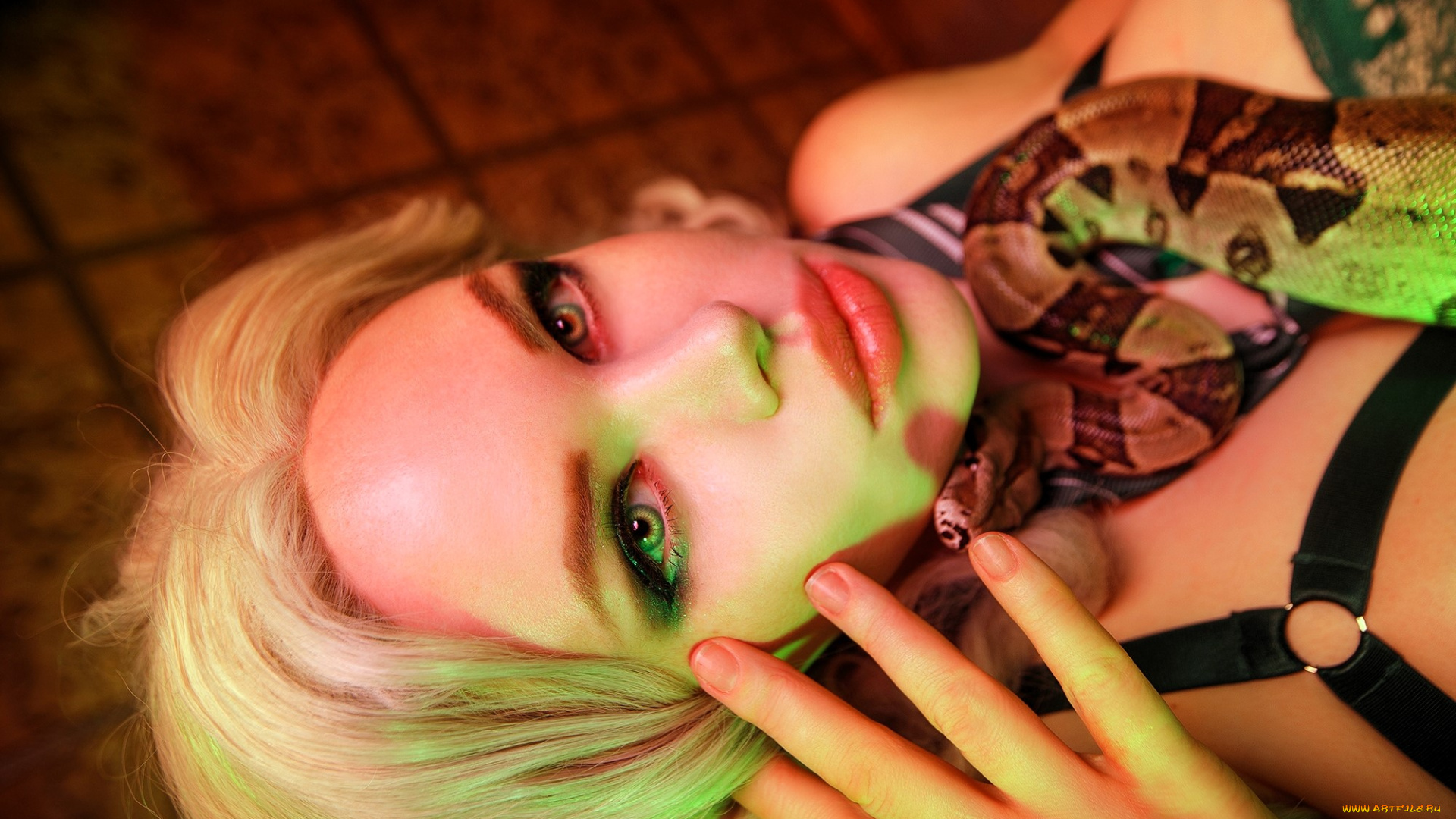 девушки, алиса, арефьева, образ, косплей, наряд, блондинка, белье, змея