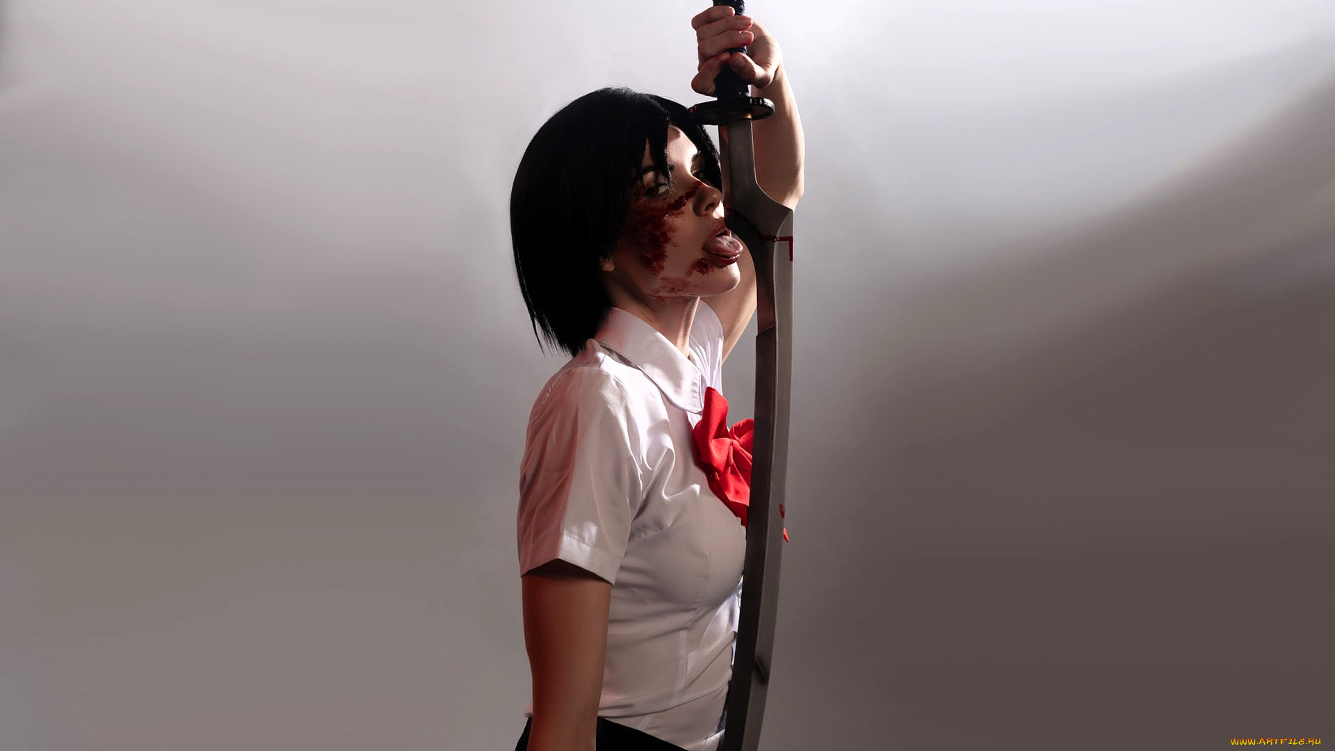 девушки, светлана, хофман, , lunny, chan, образ, косплей, наряд, костюм, язык, кровь, меч, оружие, блузка, бант