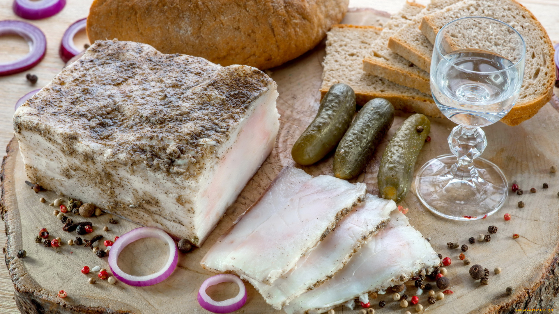 еда, мясные, блюда, водка, хлеб, сало, огурцы