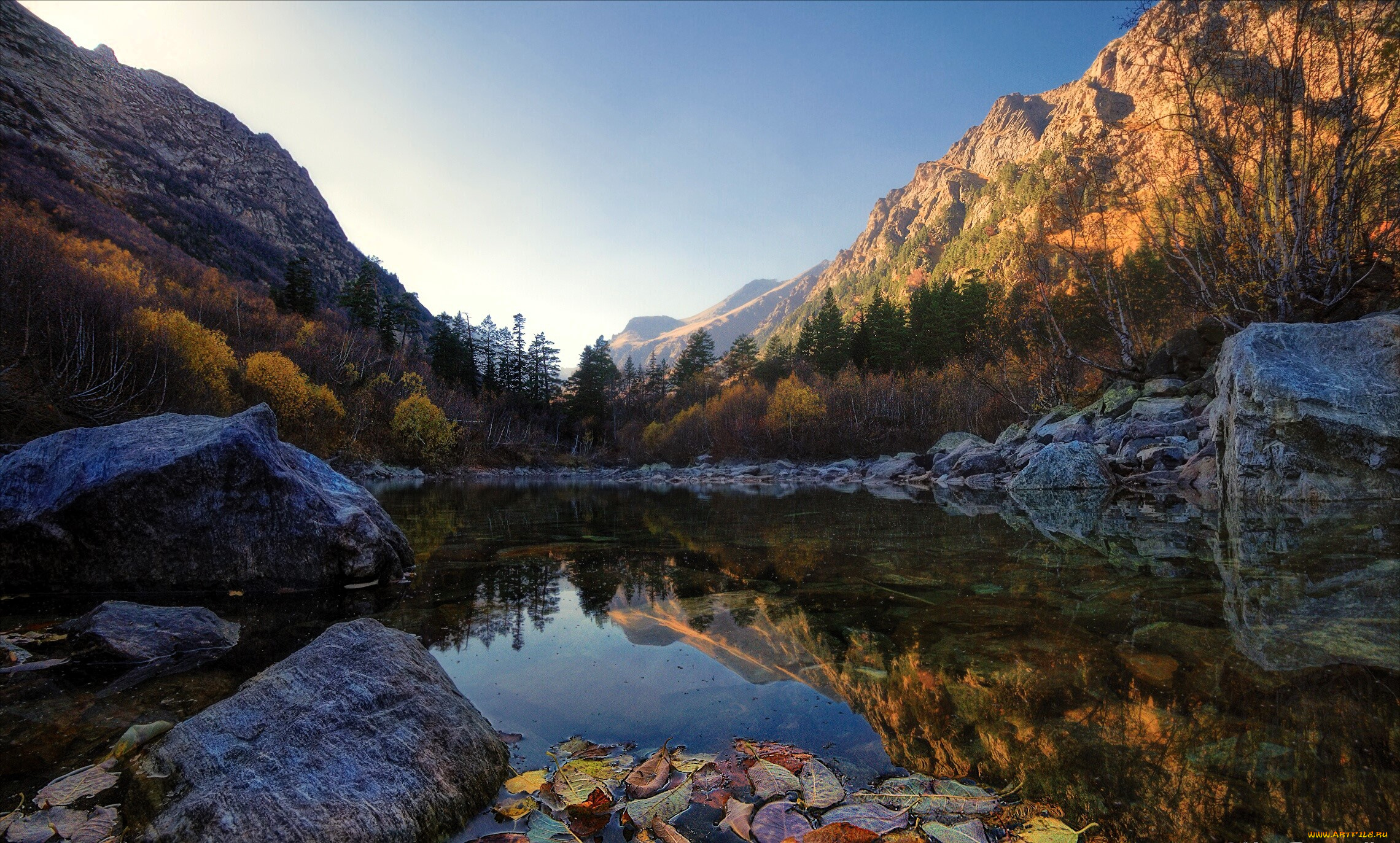 природа, реки, озера, горы, лес, осень, озеро, камни, листья