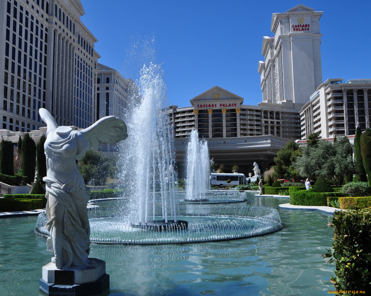 города, фонтаны