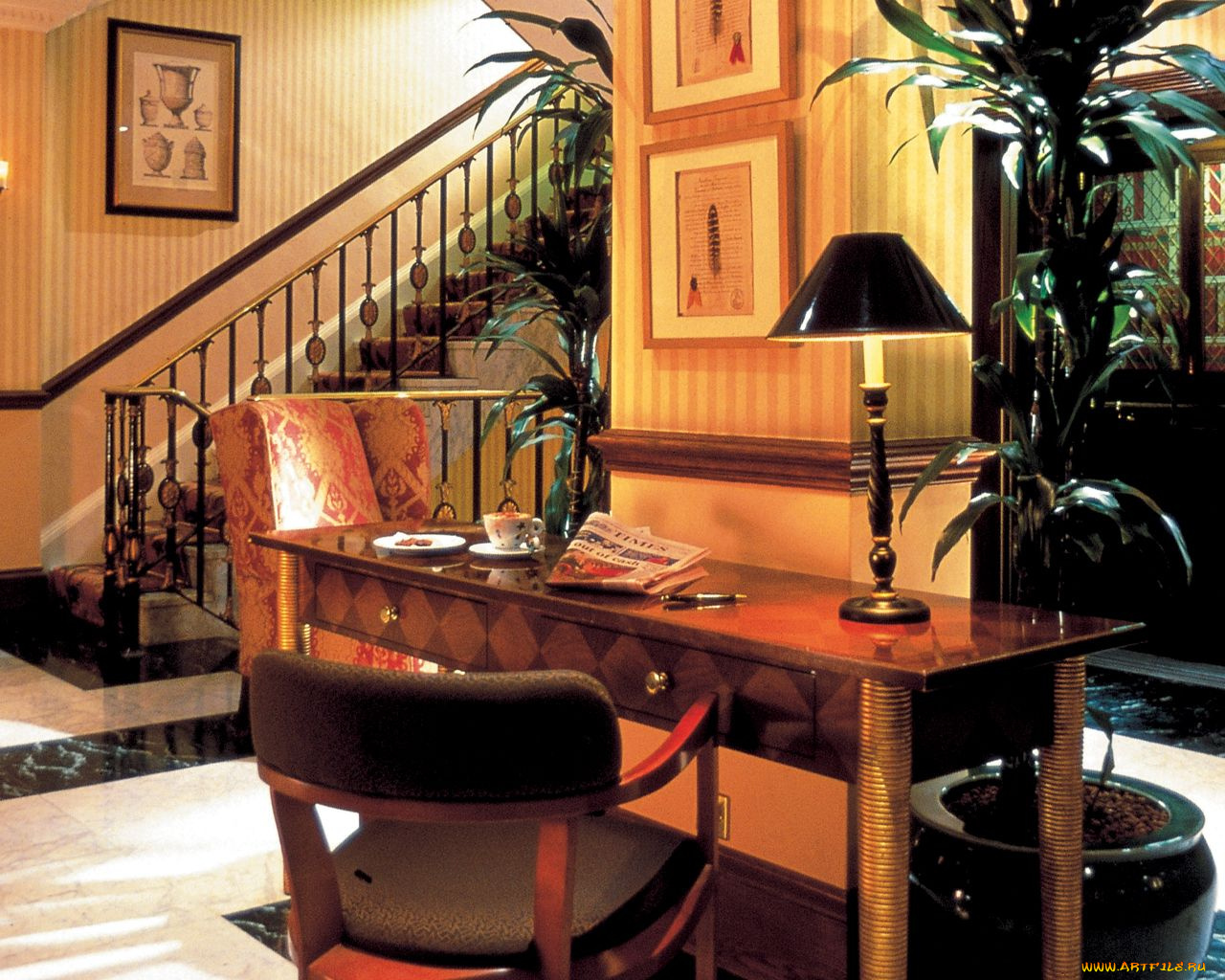 интерьер, холлы, лестницы, корридоры