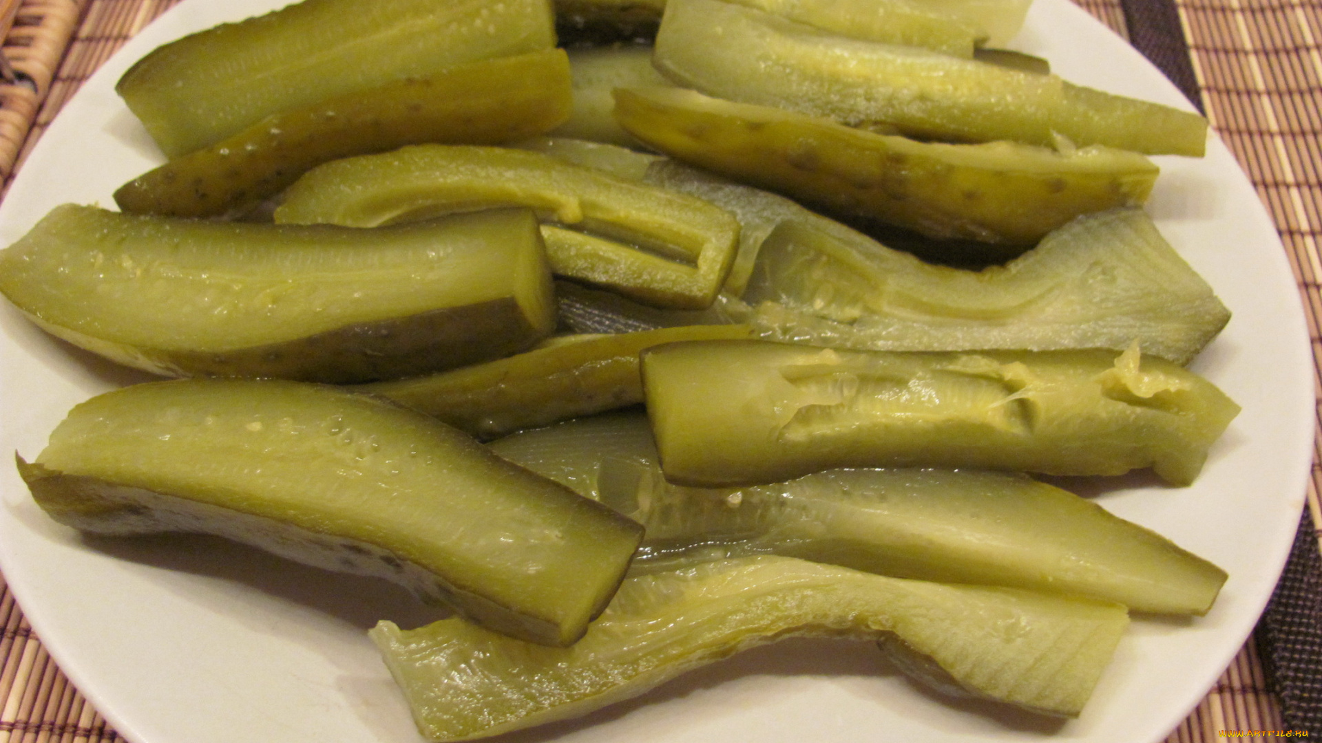 еда, огурцы, тарелка, соленые, ломтики