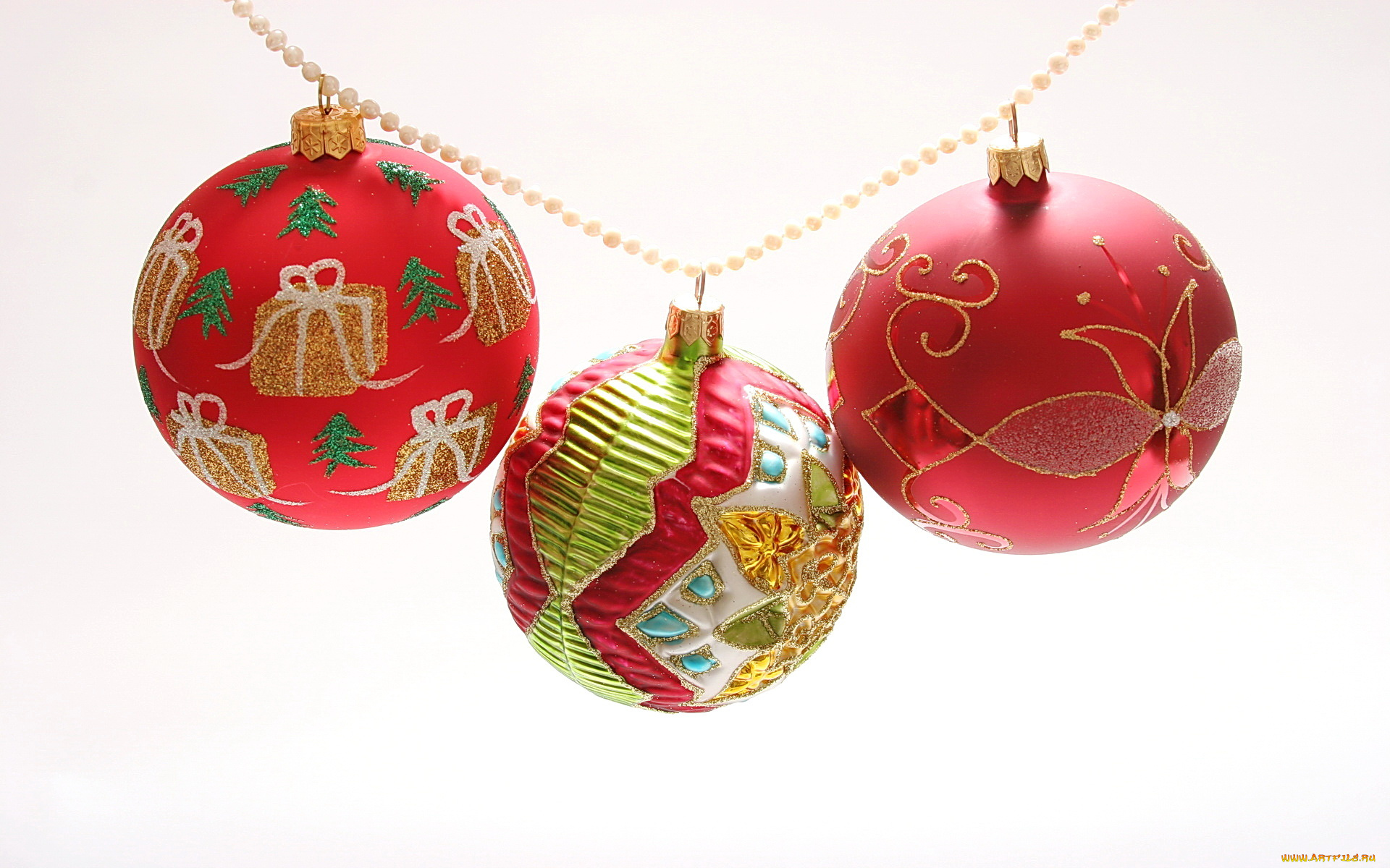 праздничные, шарики, бусы