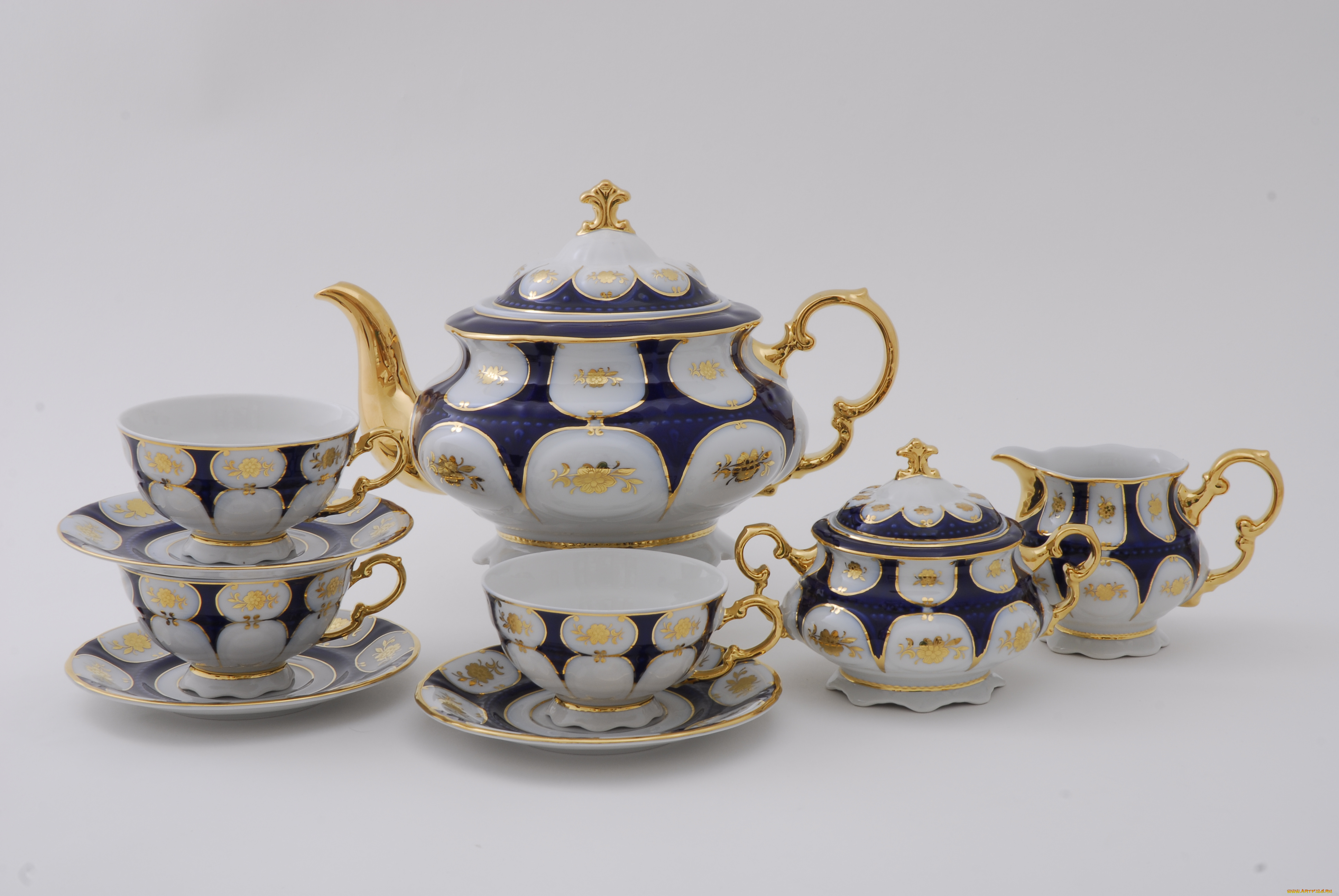 разное, посуда, столовые, приборы, кухонная, утварь, чашки, фарфор, тарелочки, чайник, сервиз