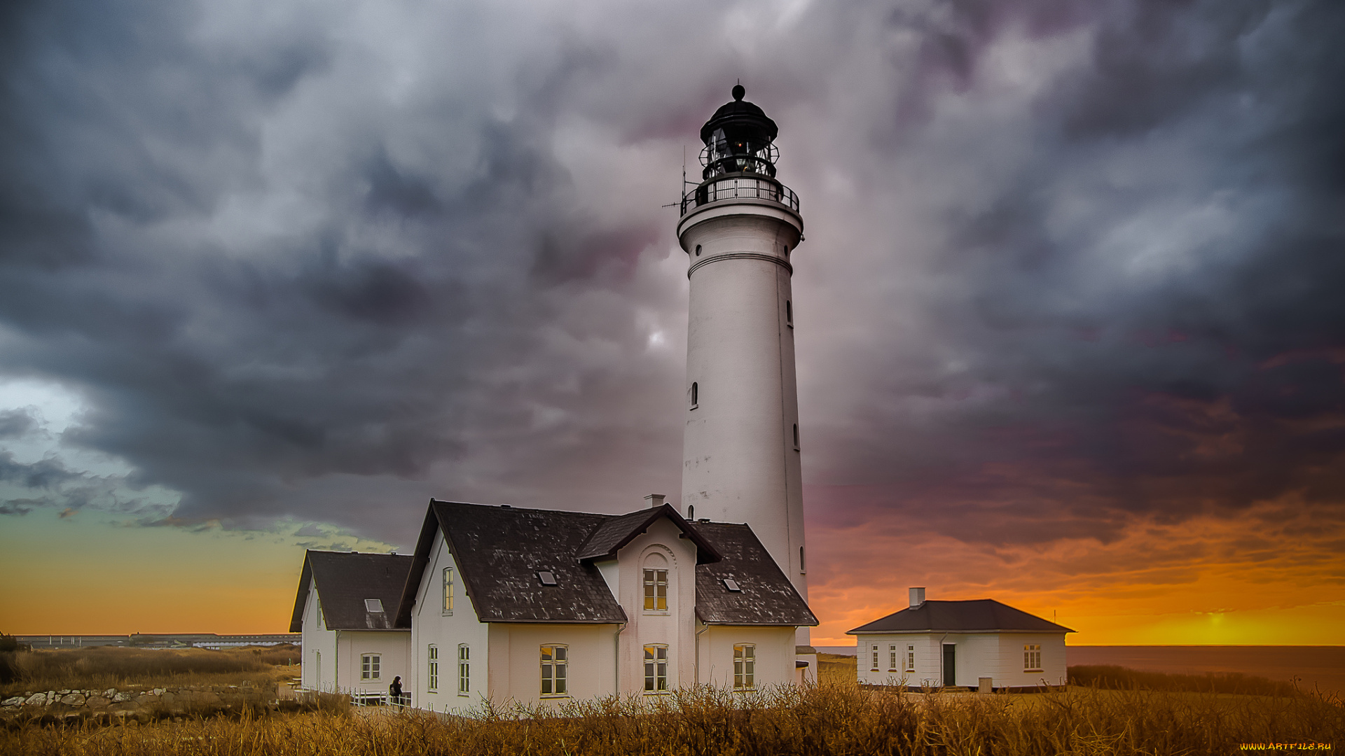 природа, маяки, поле, маяк, тучи, сумрак