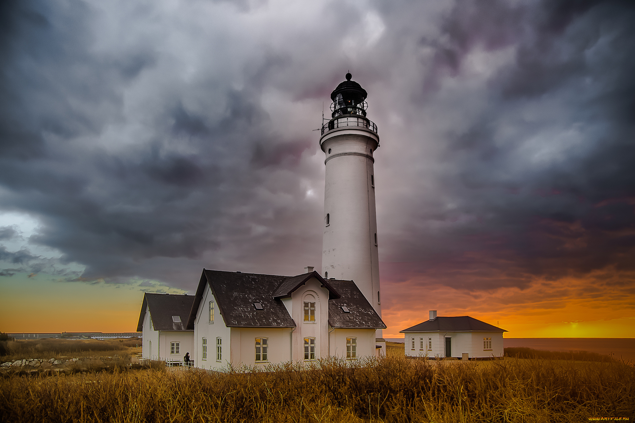природа, маяки, поле, маяк, тучи, сумрак