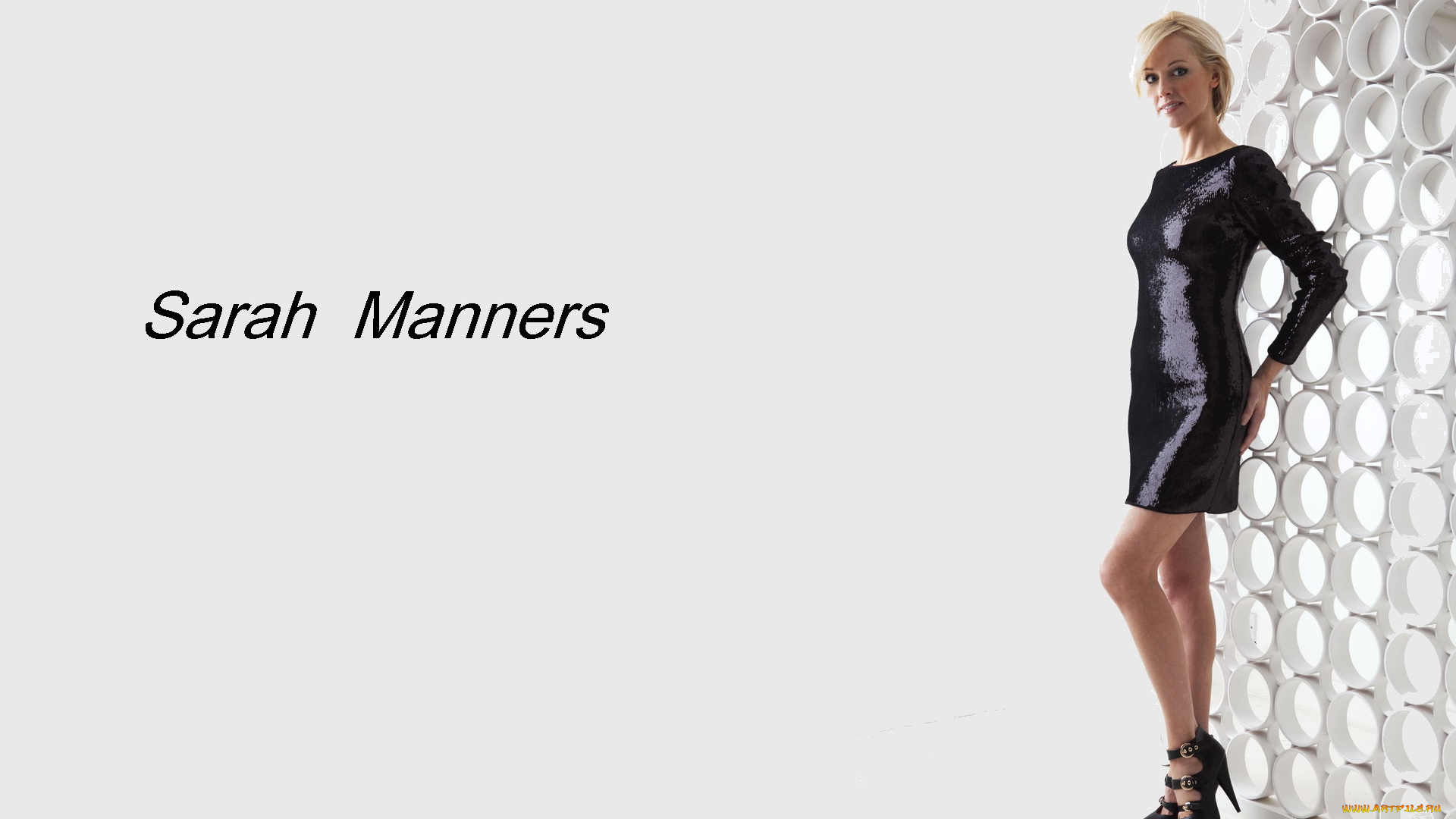 девушки, sarah, manners, платье, улыбка, актриса, блондинка, круги, стена, сара, мэннерс, блестки