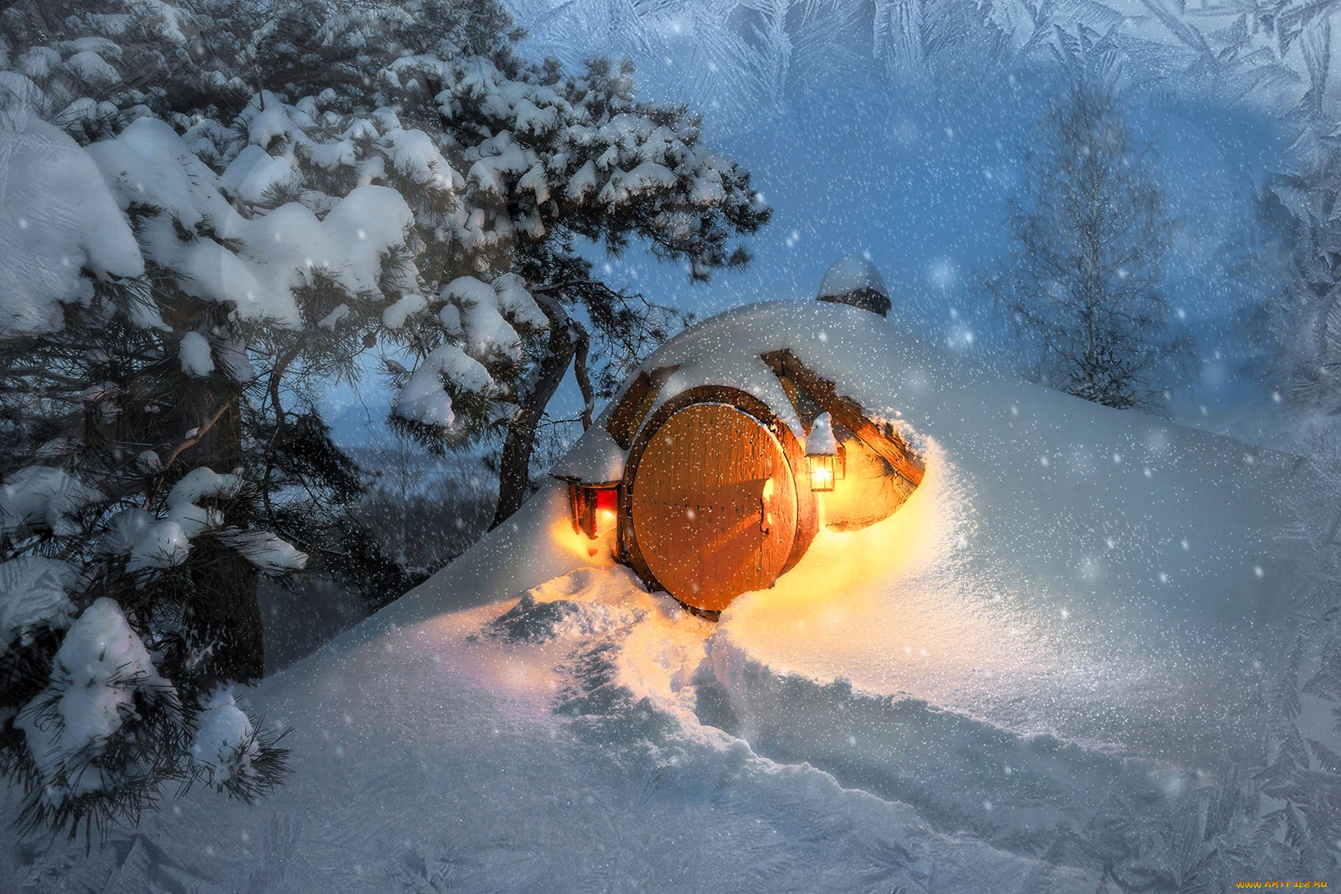 3д, графика, фантазия, , fantasy, снег, лес, зима, деревья, домик, фонари, сугроб, дорожка