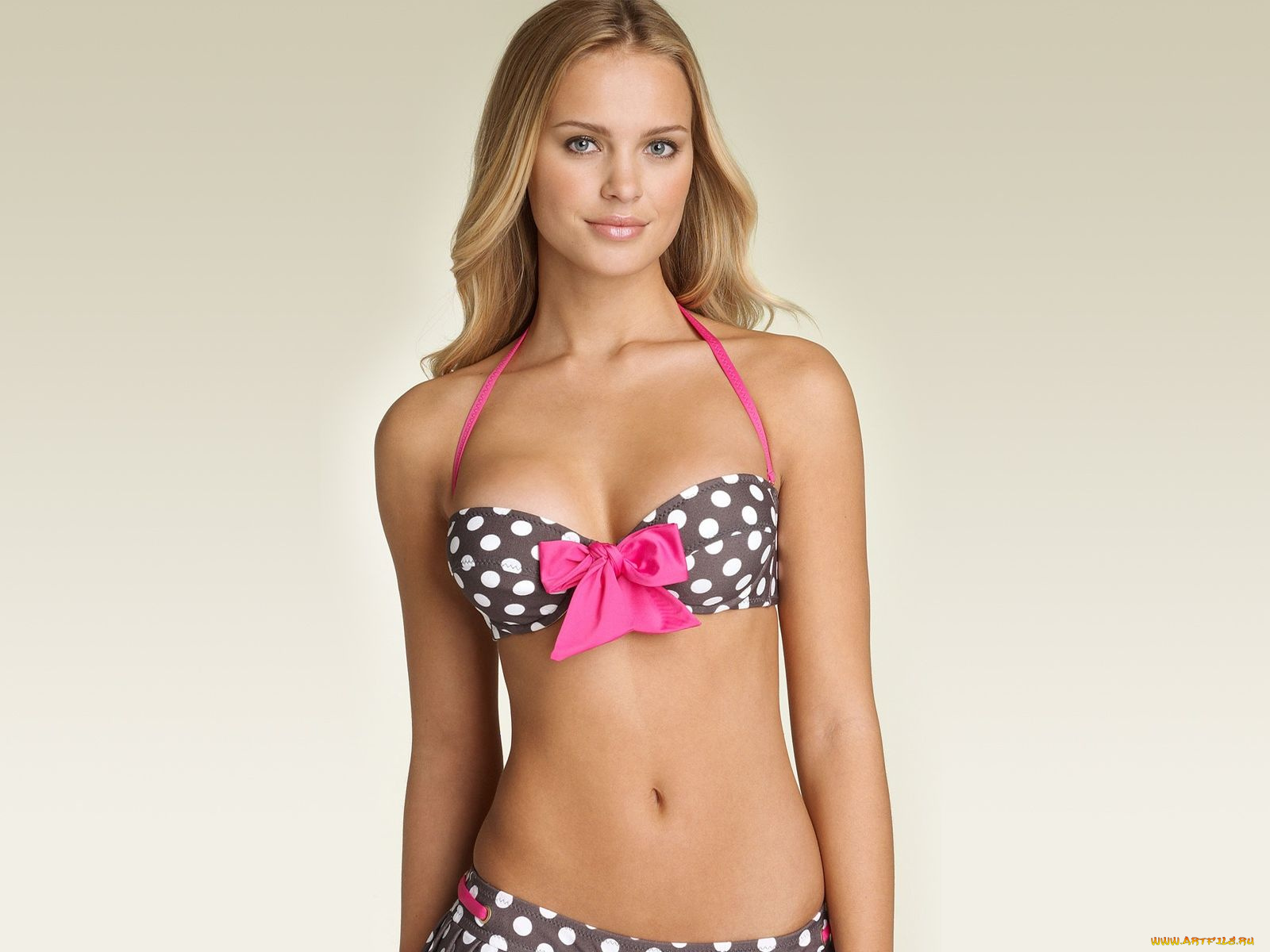 Elisandra, Tomacheski, девушки