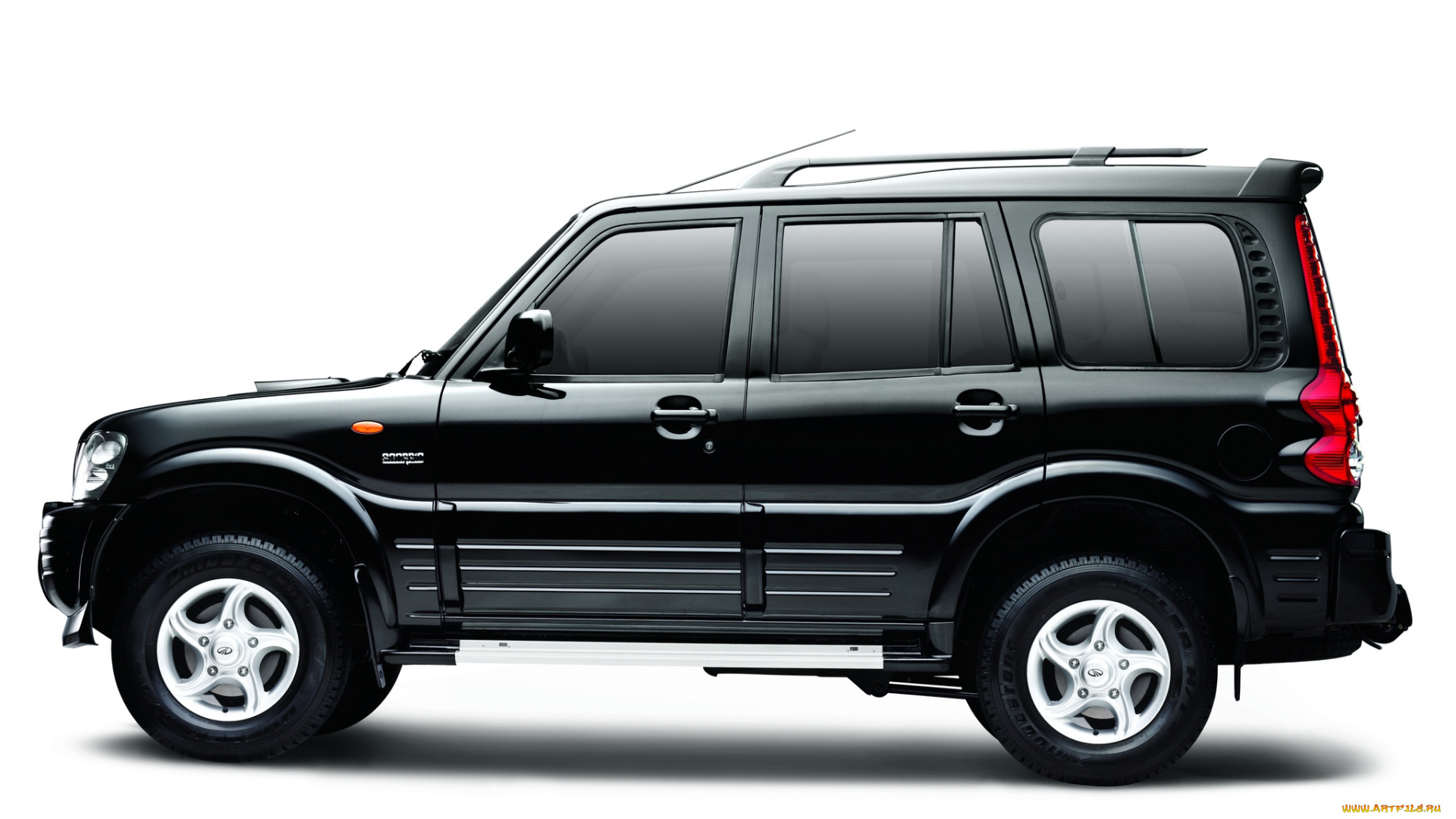 автомобили, mahindra