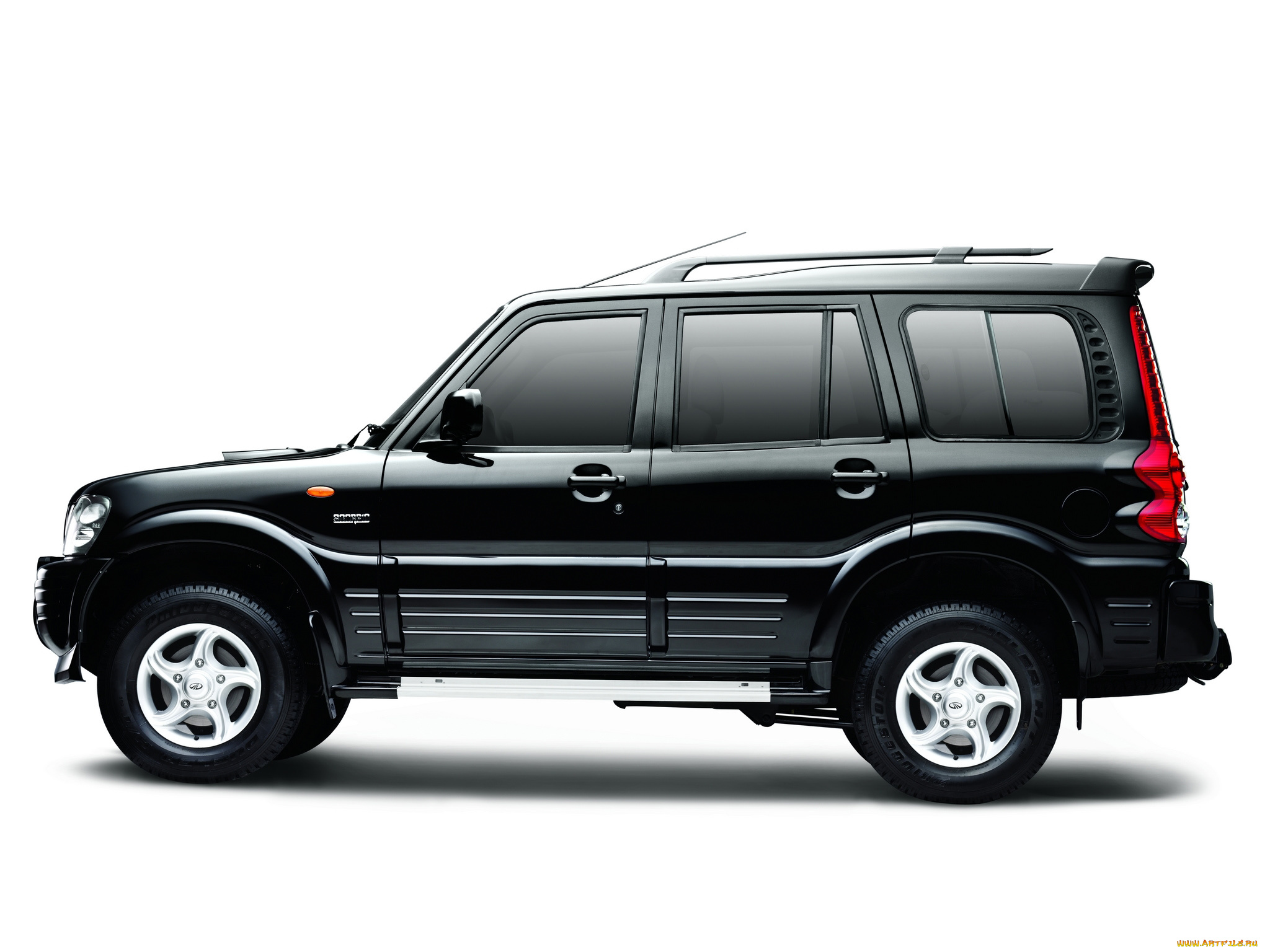 автомобили, mahindra