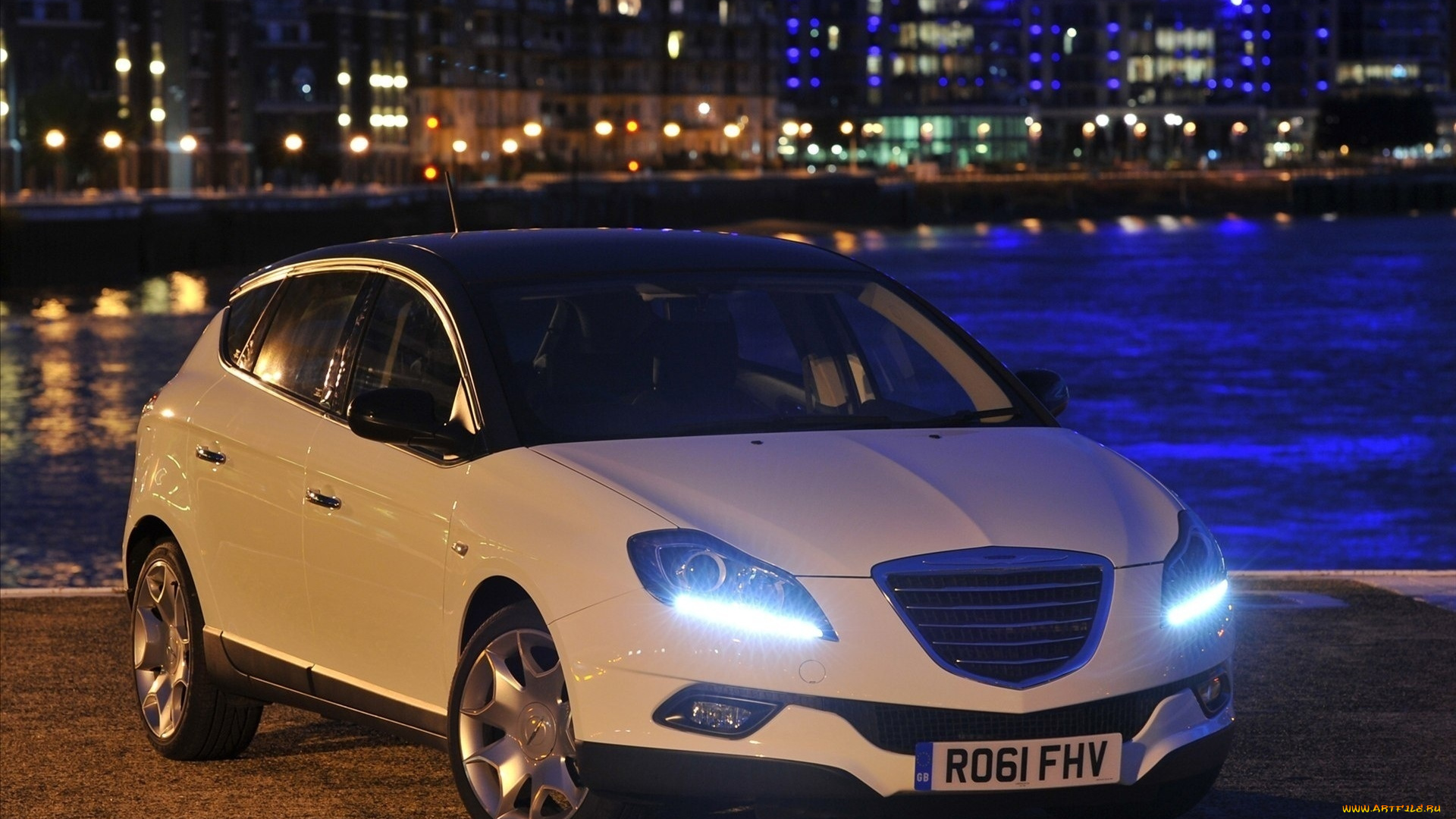 lancia, автомобили, город, река, набережная, белая