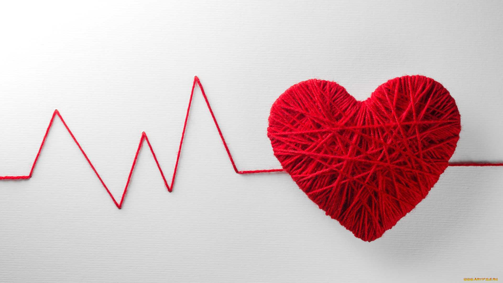 праздничные, день, святого, валентина, , сердечки, , любовь, креатив, клубок, день, святого, валентина, пульс, нитки, сердце, красные, фон