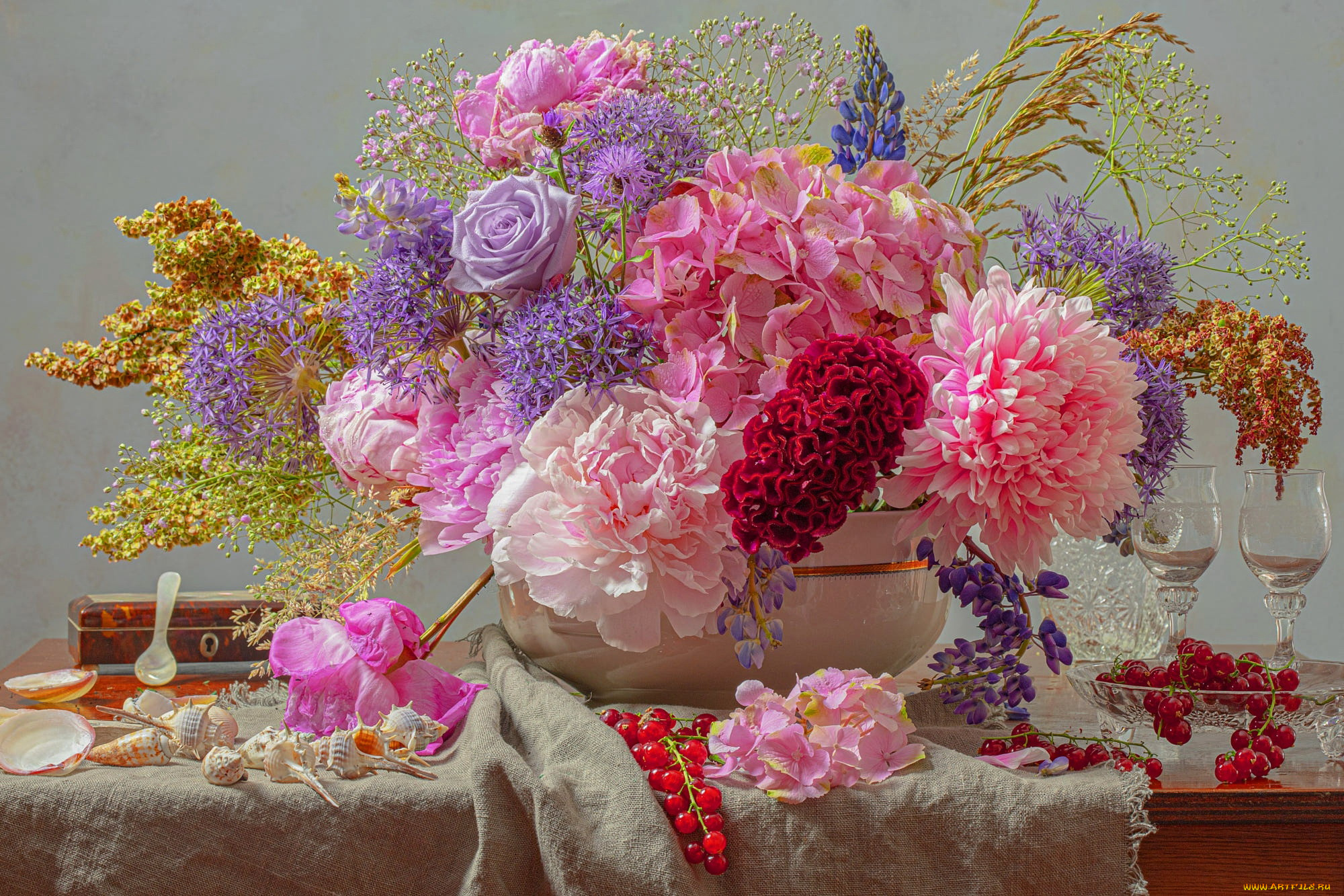 еда, натюрморт, цветы, букет, смородина, красная