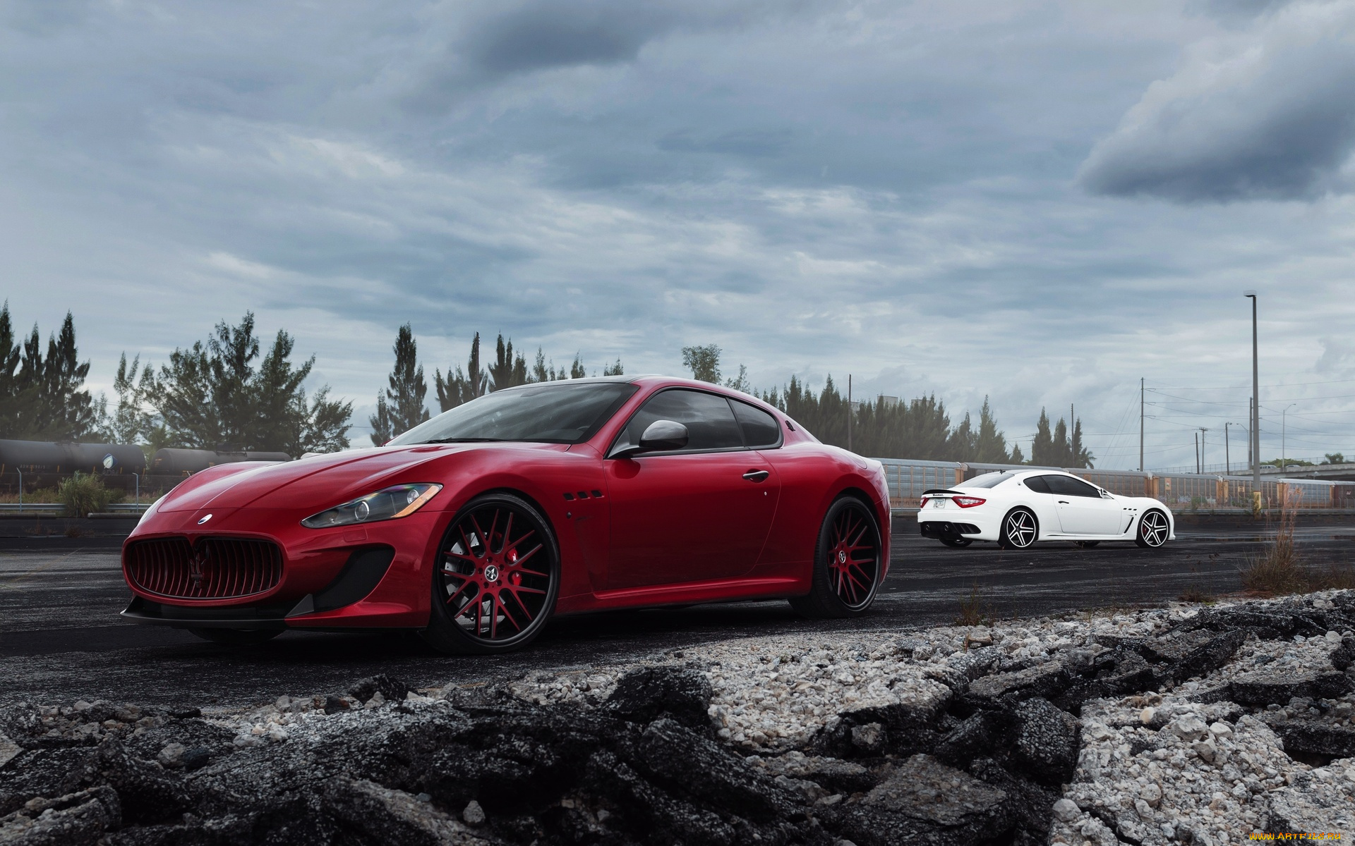 автомобили, maserati, mazeratti, красный, дорога, белый, обочина