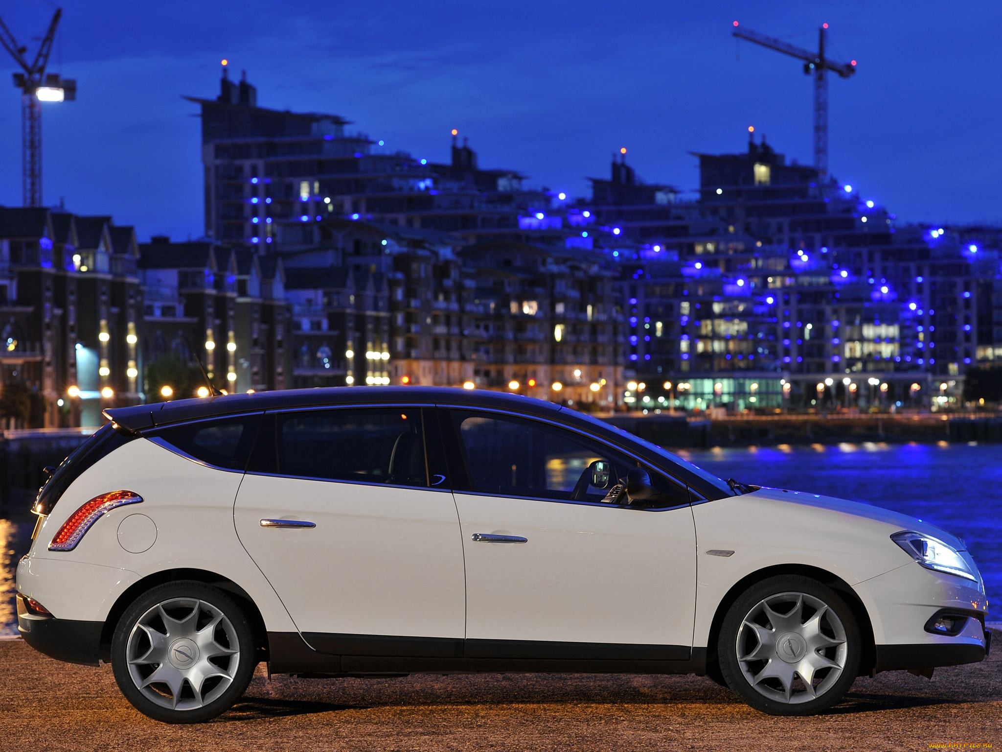 chrysler, delta, 2011, автомобили, chrysler, delta, 2011, белый