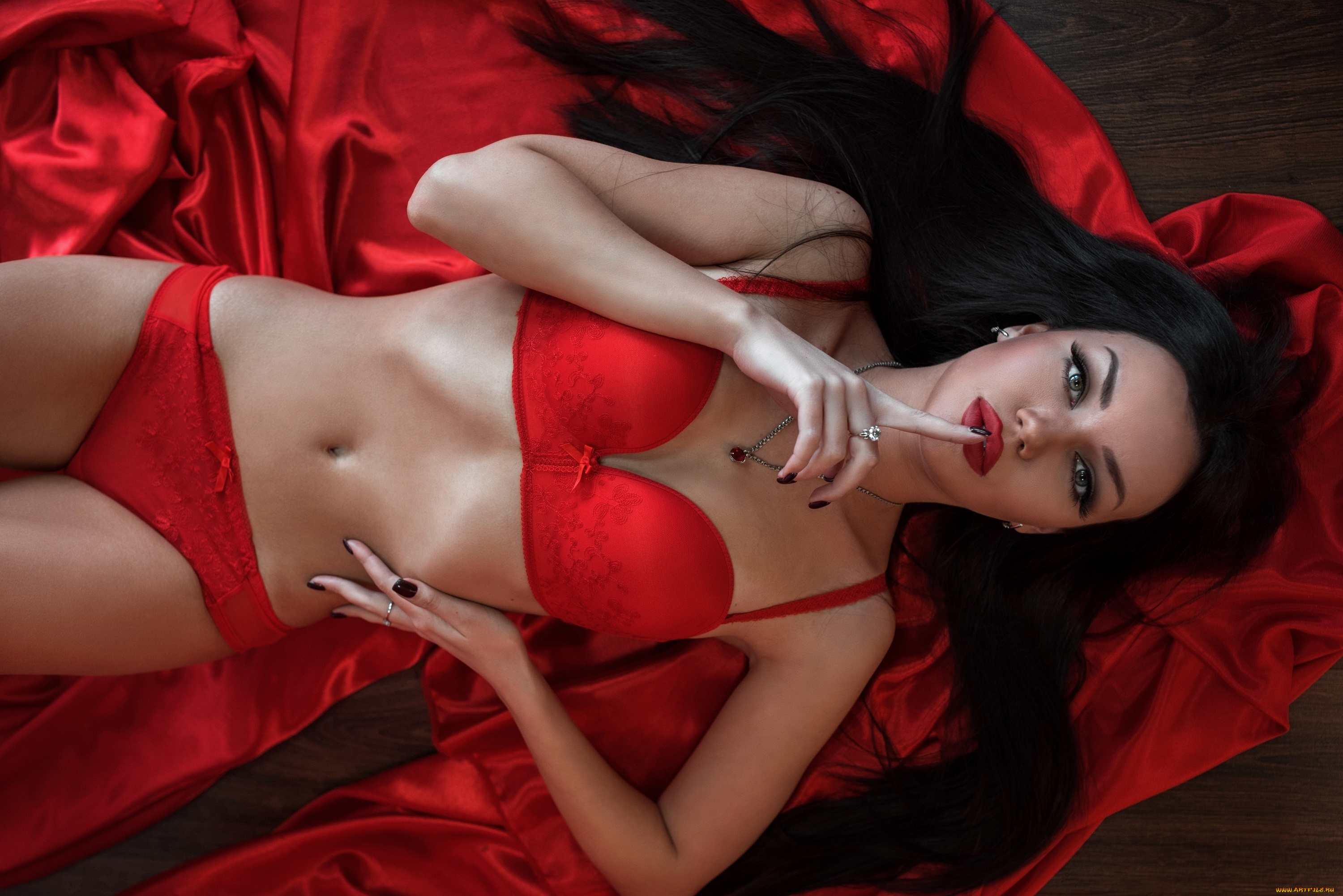 девушка, -, girl, девушки, -, брюнетки, , шатенки, девушка, женщина, брюнетка, темноволосая, сексуальная, модель, звезда, позирует, разная, обувь, верхняя, стильная, одежда, нижнее, эротическое, бельё, трусы, лифчик, колготки, чулки, аксессуары, макияж, и, множество, элементов, на, фотографии