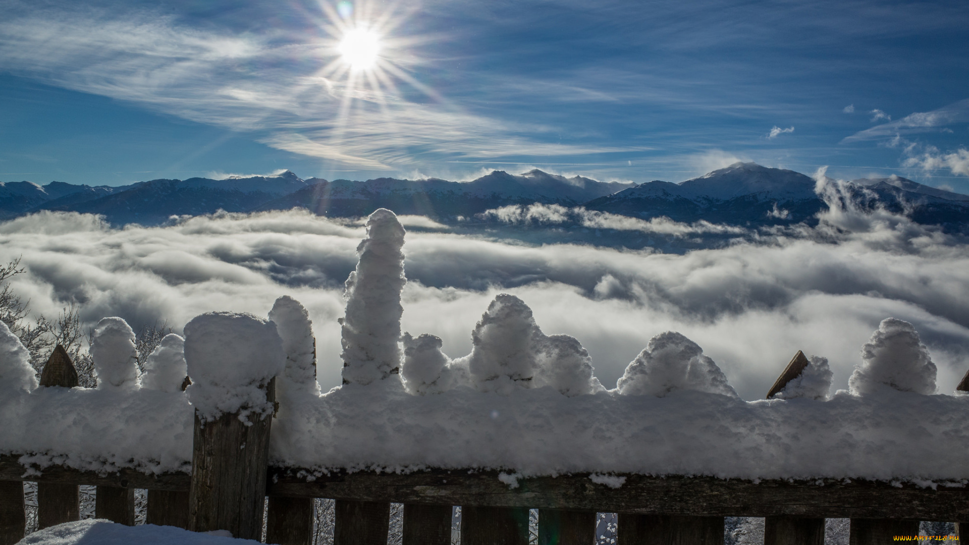 природа, зима, снег, забор, горы, солнце