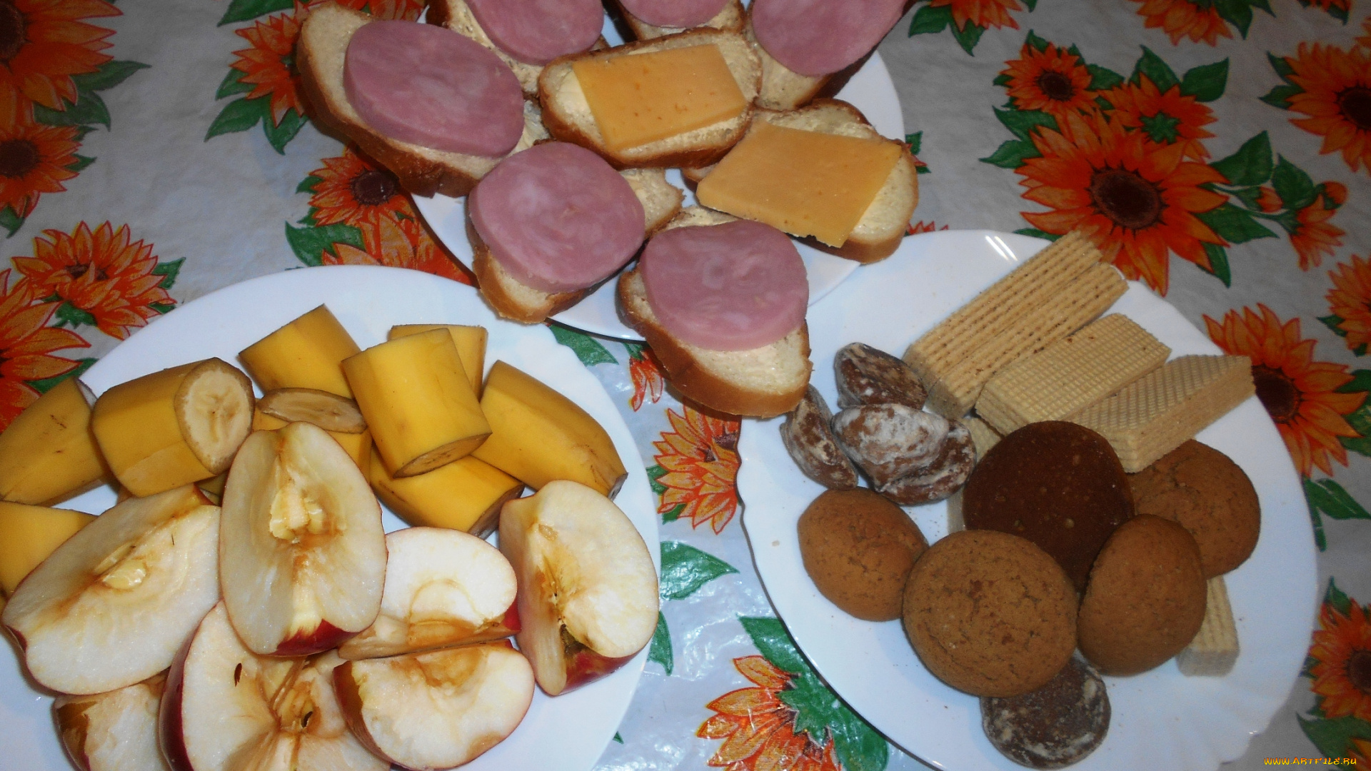 еда, бутерброды, , гамбургеры, , канапе, яблоки, вафли, печенье, бананы, хлеб, колбаса, сыр