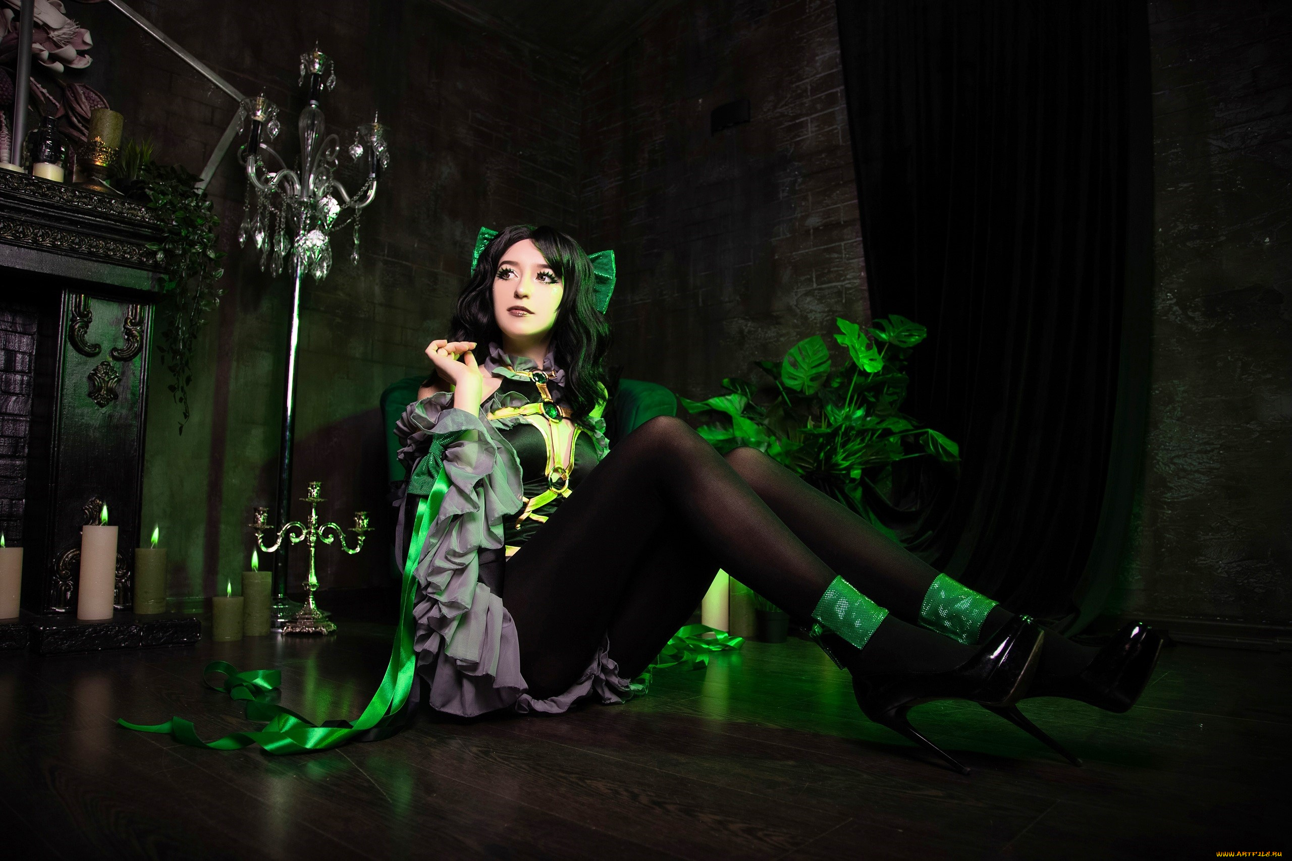 девушки, momo, косплей, образ, наряд, костюм, каблуки, камин, подсвечники, цветок