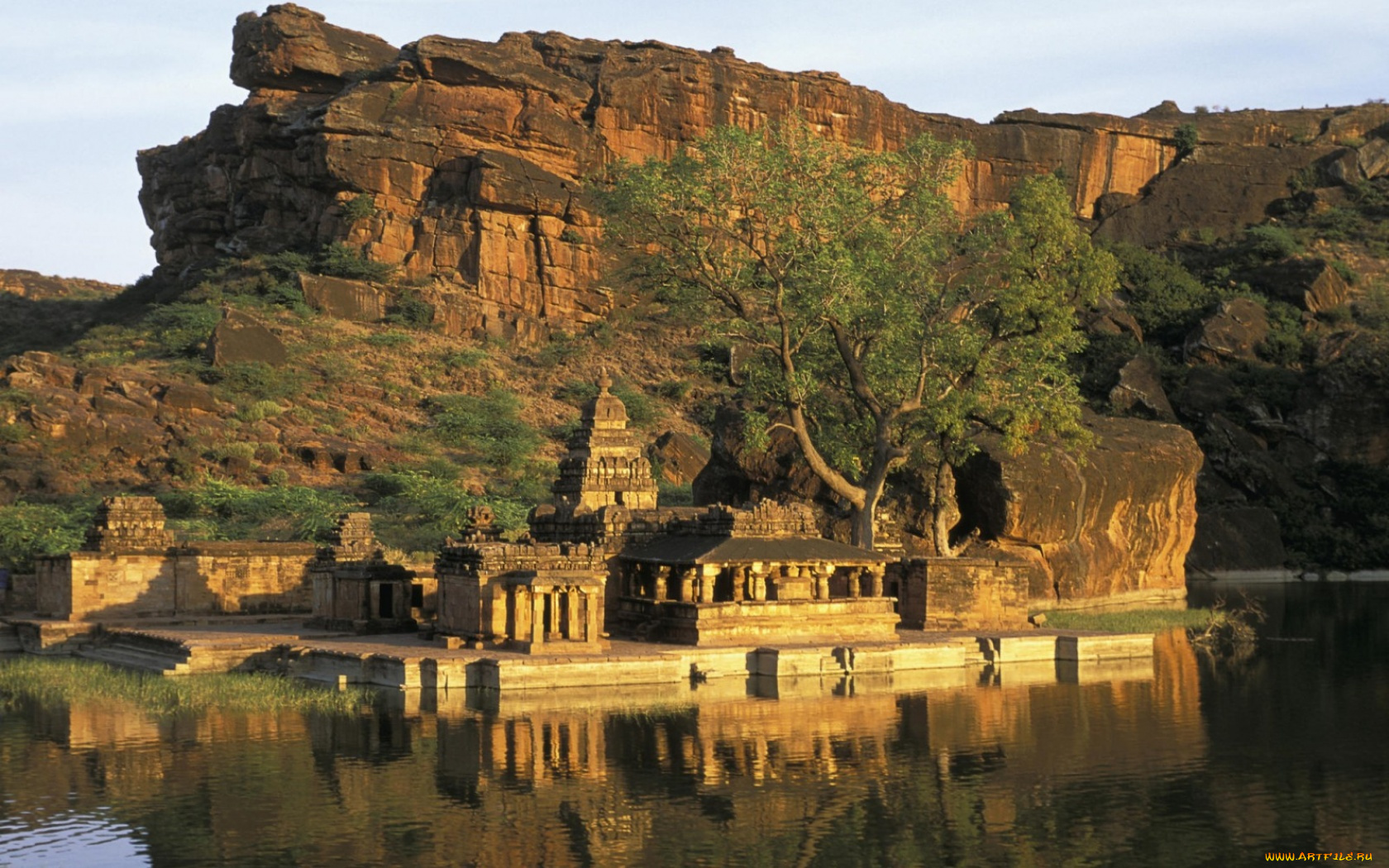 города, исторические, архитектурные, памятники