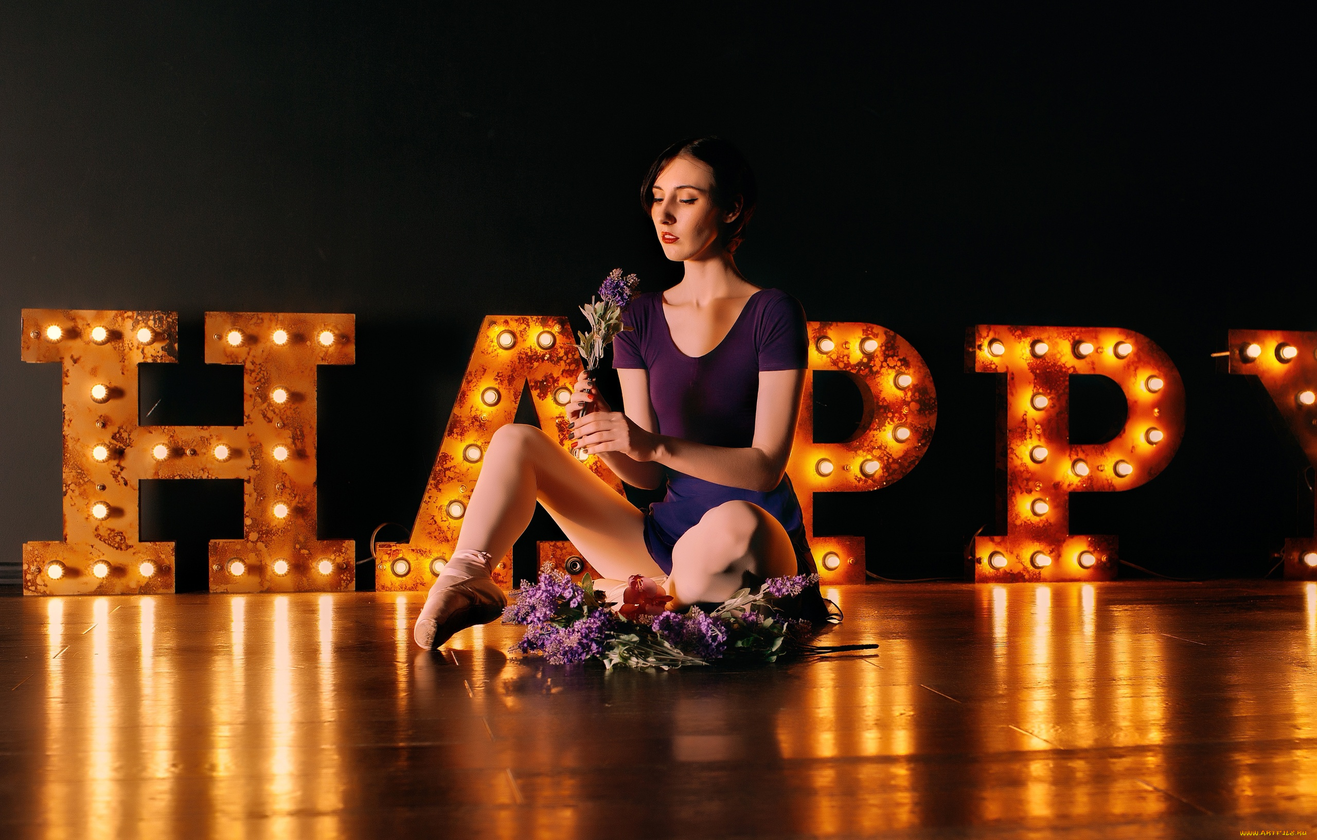 бестия, девушки, -, брюнетки, , шатенки, девушка, женщина, брюнетка, темноволосая, сексуальная, модель, звезда, позирует, разная, обувь, верхняя, стильная, одежда, нижнее, эротическое, бельё, трусы, лифчик, колготки, чулки, аксессуары, макияж, и, множество, элементов, на, фотографии