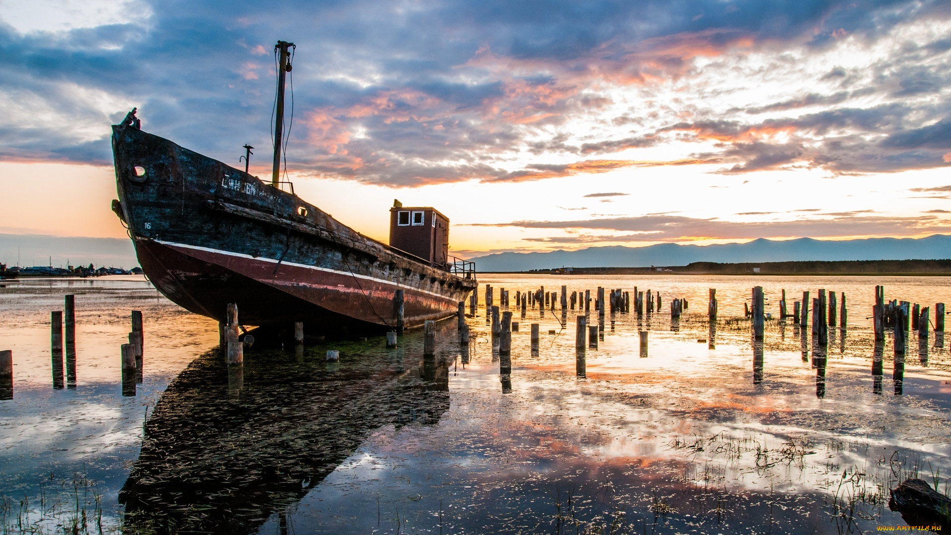 корабли, баркасы, , , буксиры, корабль, баркас, облака, берег, озеро, небо