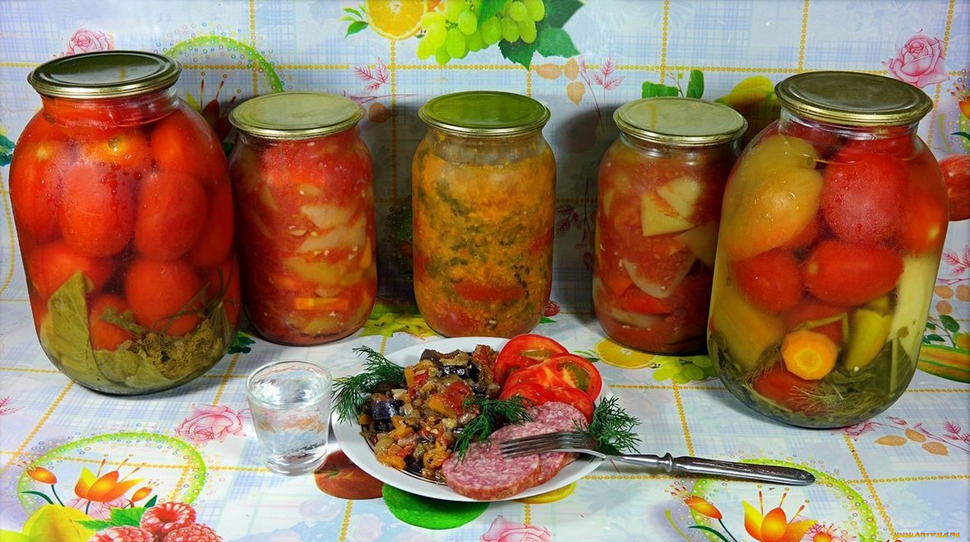 еда, консервация, помидоры, томаты, колбаса