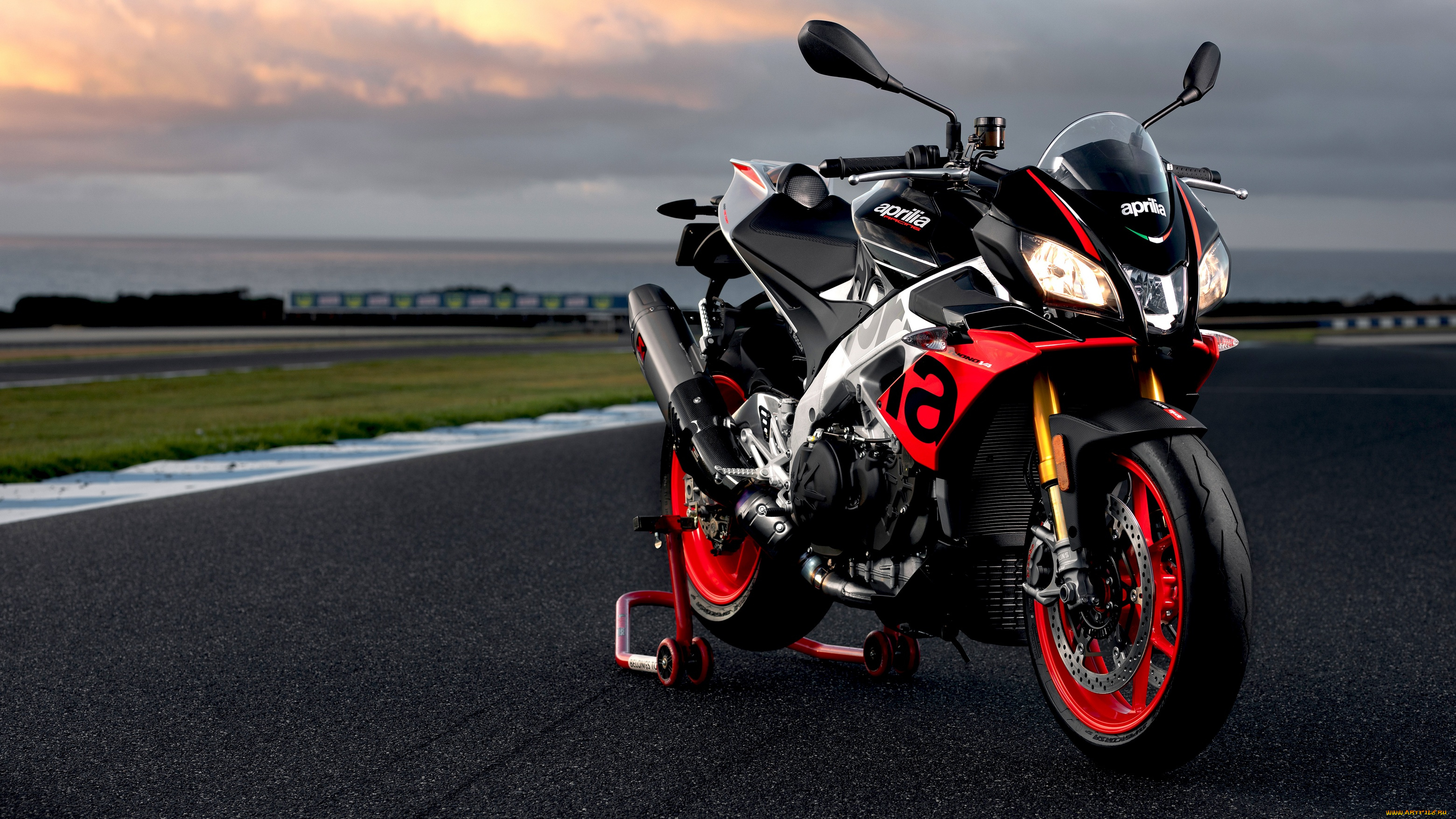 2019, aprilia, tuono, v4, 1100, factory, мотоциклы, aprilia, трек, v4, вечер, 2019, 1100, factory, tuono