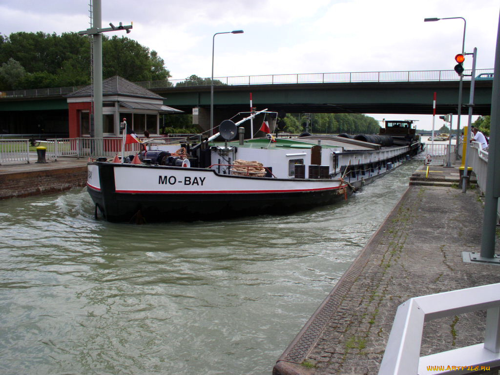 корабли, баржи