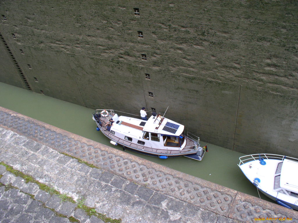 корабли, катера