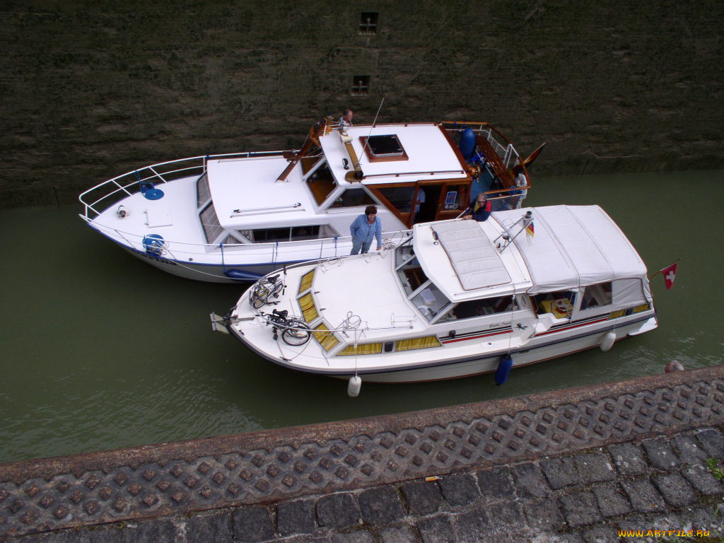 корабли, катера