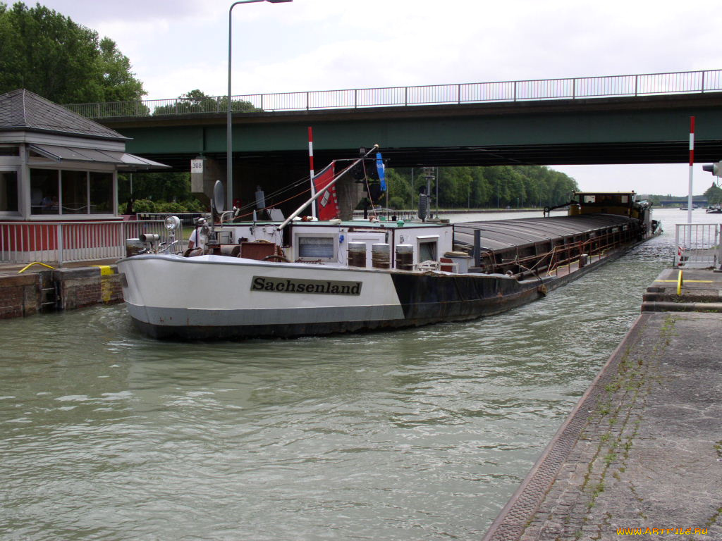 корабли, катера