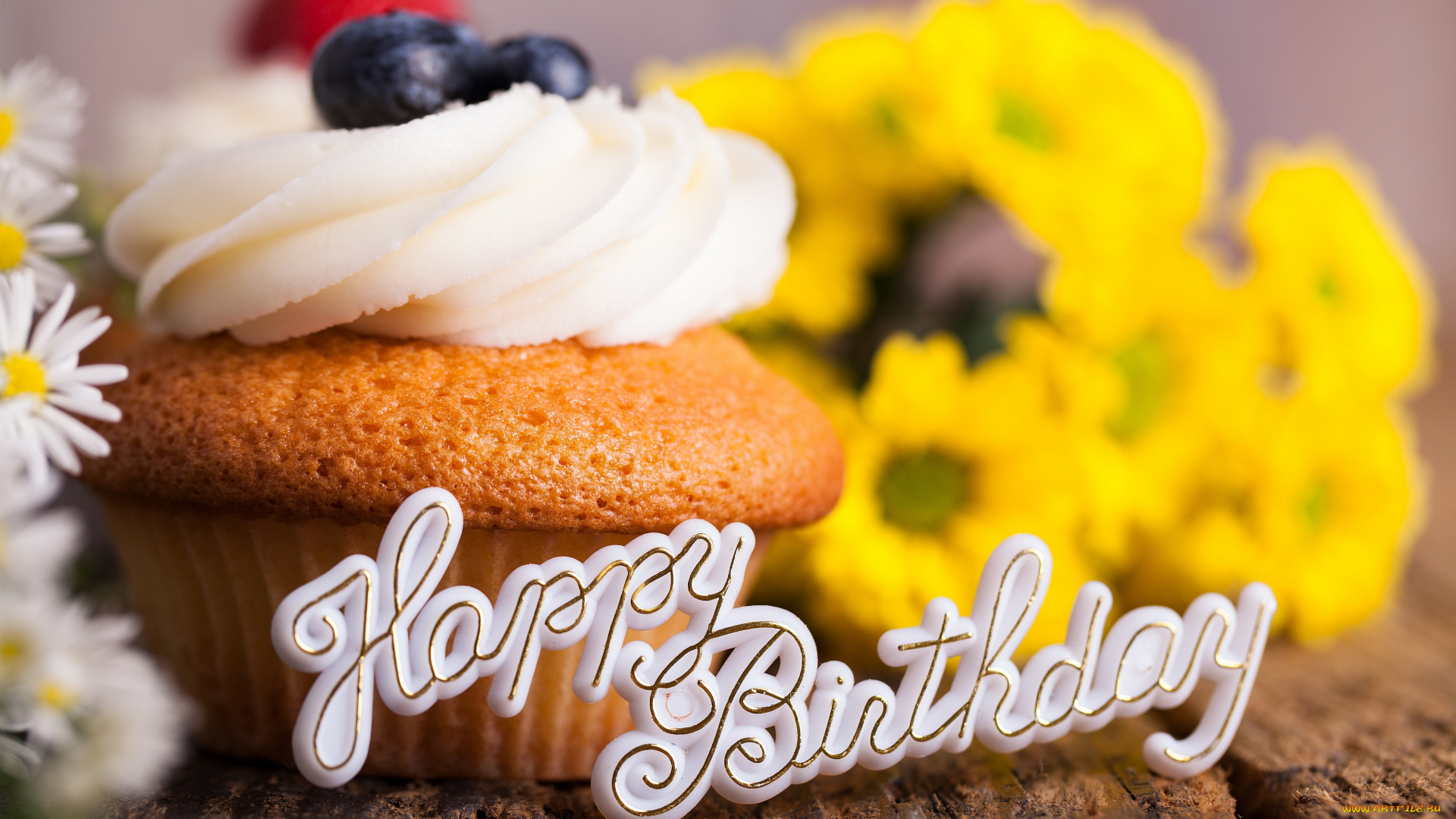 праздничные, день, рождения, happy, birthday, букет, цветы, кекс, крем, черника, десерт, праздник