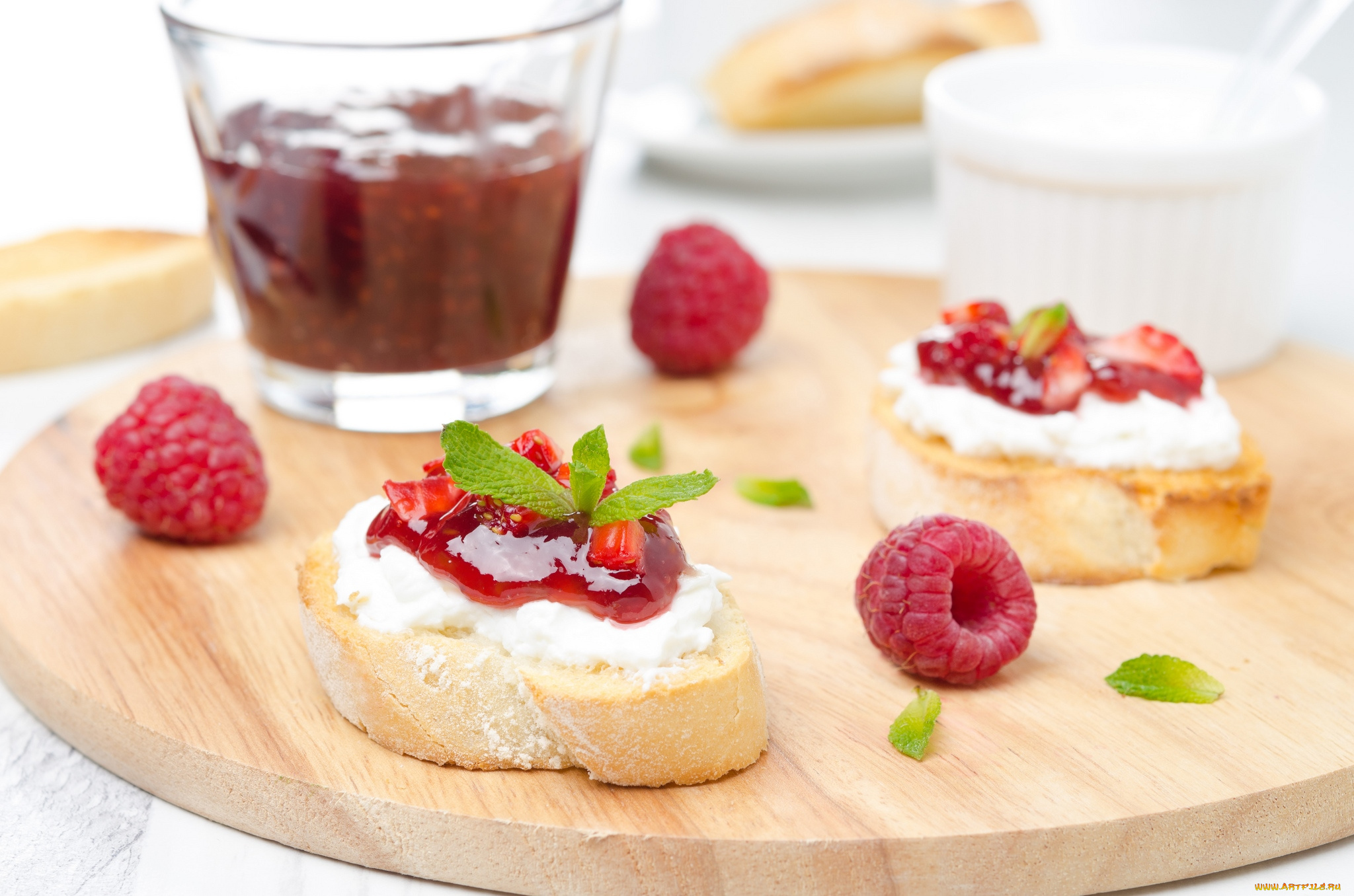 еда, бутерброды, гамбургеры, канапе, мята, джем, малина, сыр