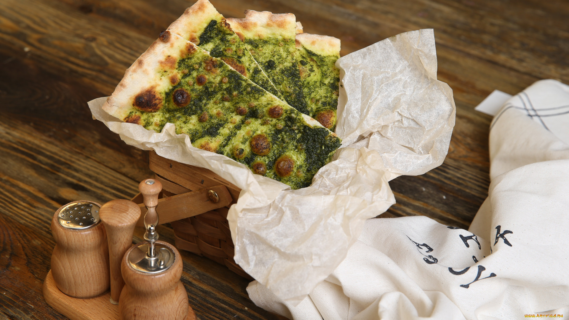 еда, пицца, зелень, скатерть
