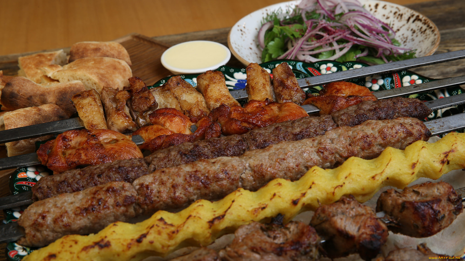 еда, шашлык, , барбекю, соус, зелень, мясо, кусочки, жареное