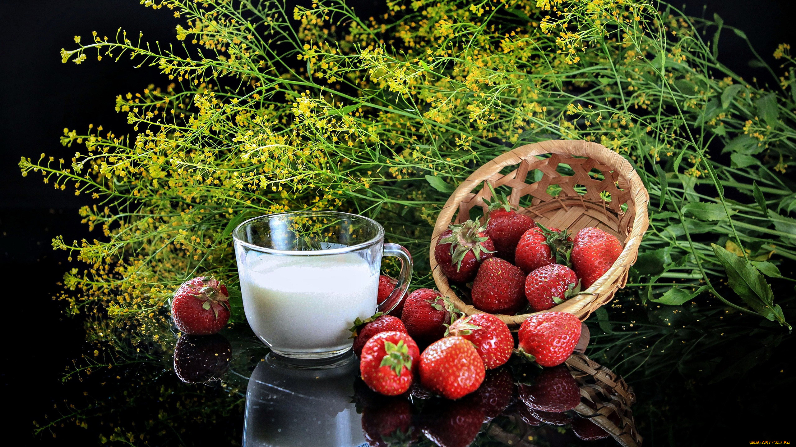 еда, клубника, , земляника, молоко