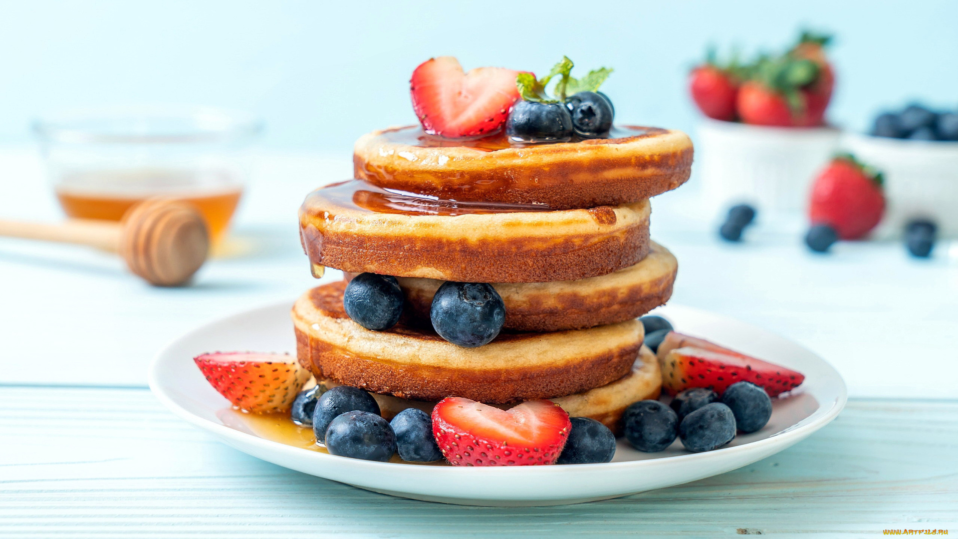 еда, блины, , оладьи, клубника, черника