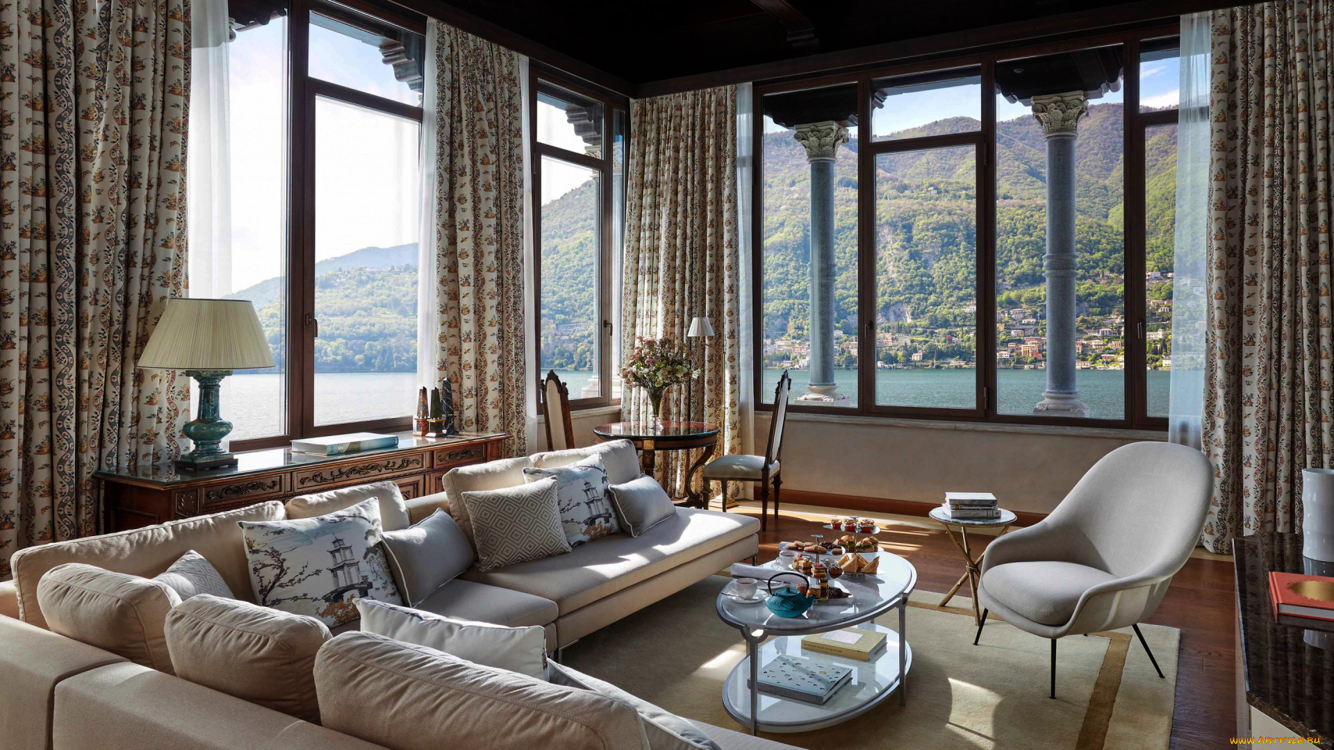 интерьер, гостиная, диваны, кресла, подушки