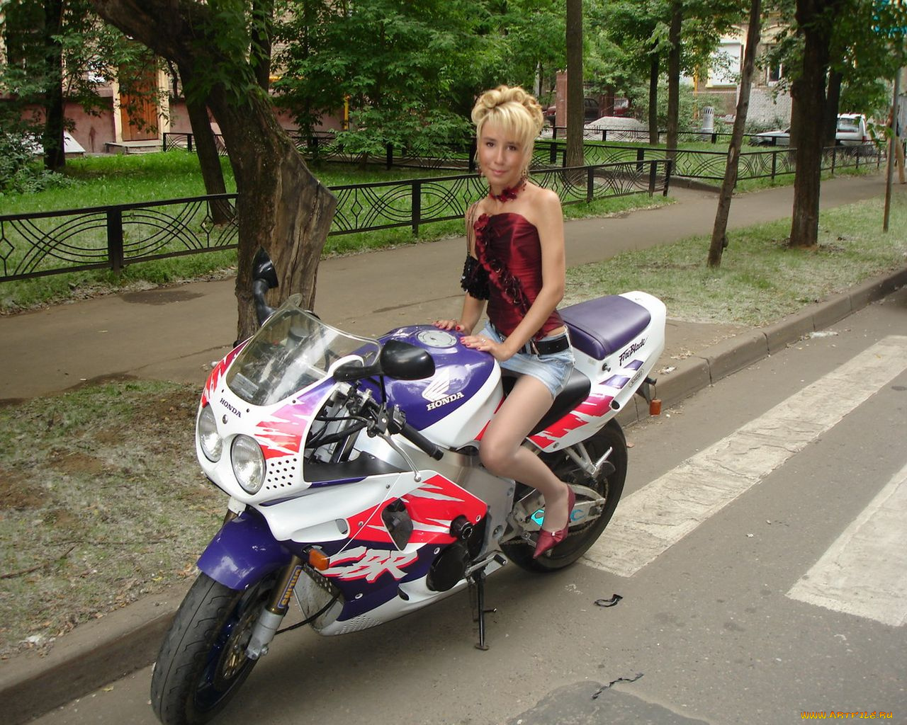 мотоциклы, мото, девушкой