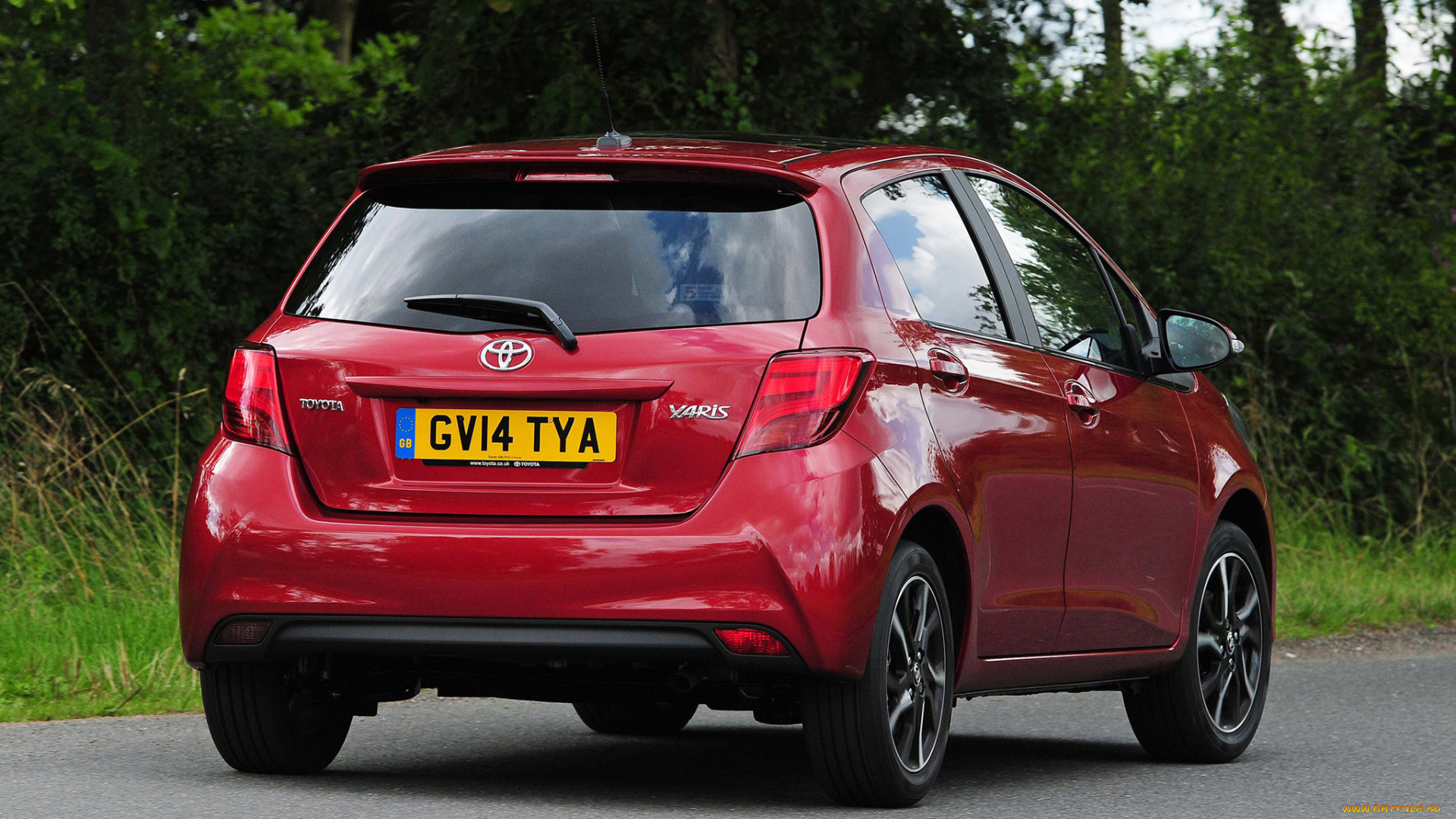 автомобили, toyota, красный, 2014г, uk-spec, 5-door, yaris