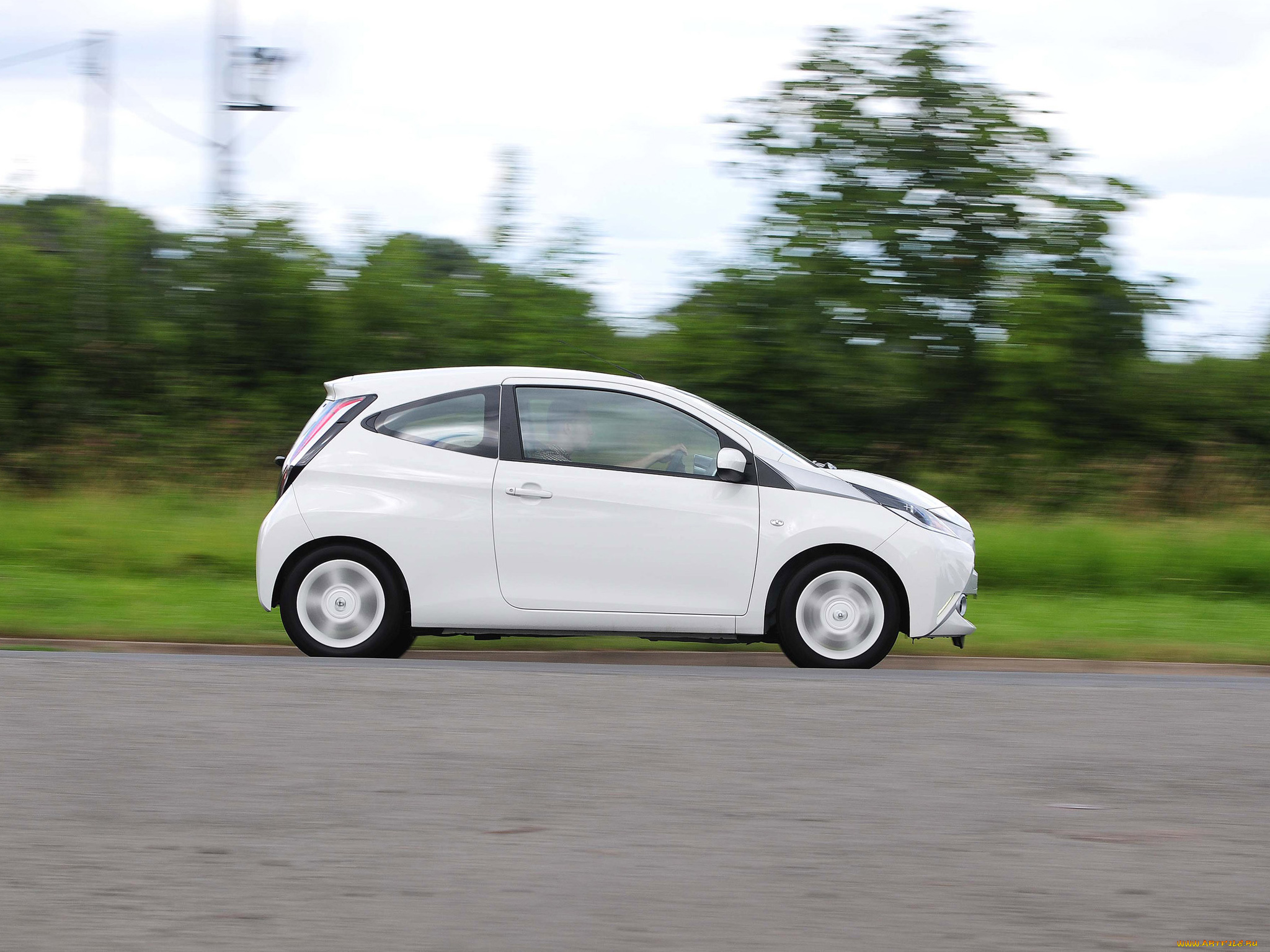 автомобили, toyota, светлый, 2014г, uk-spec, 3-door, aygo