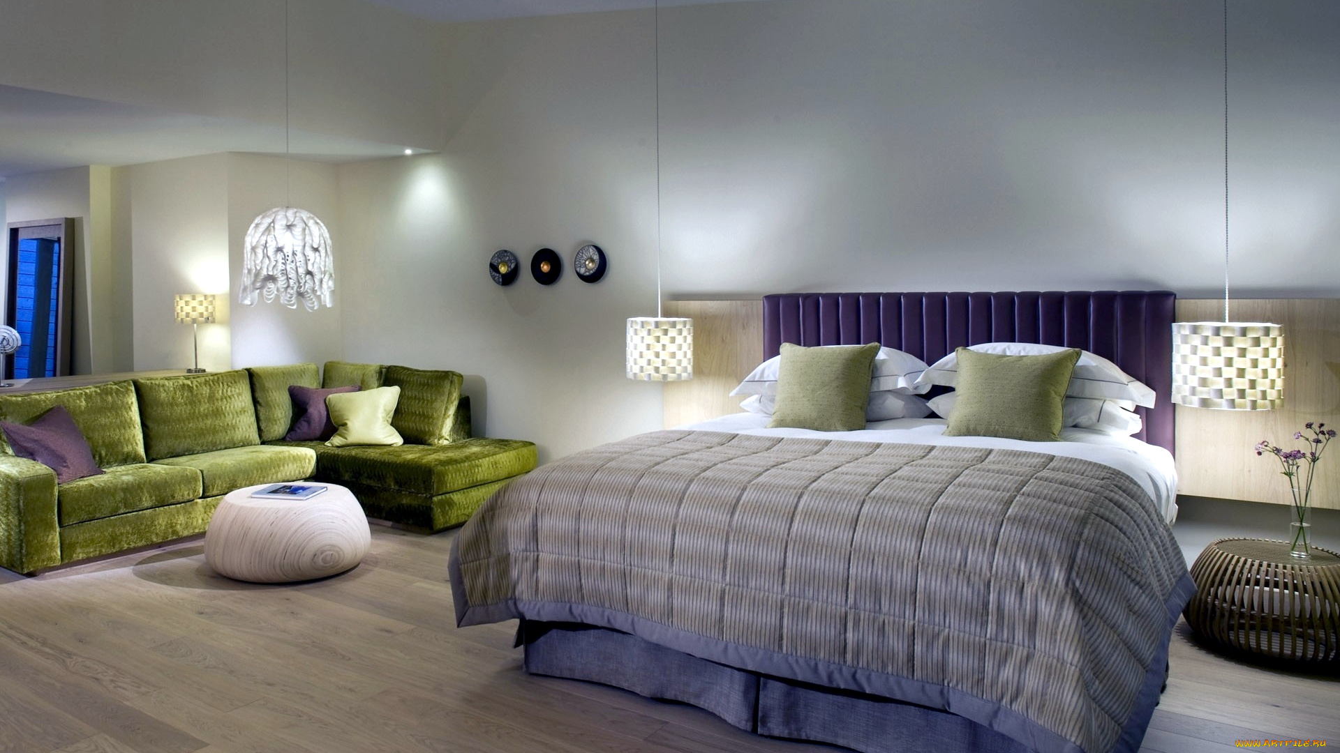 интерьер, спальня, кровать, подушки, диван, лампы