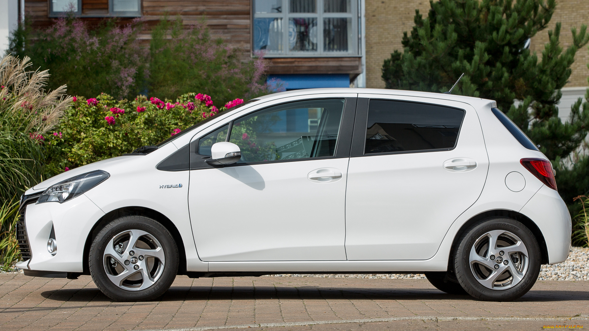 автомобили, toyota, 2014г, uk-spec, hybrid, yaris, светлый