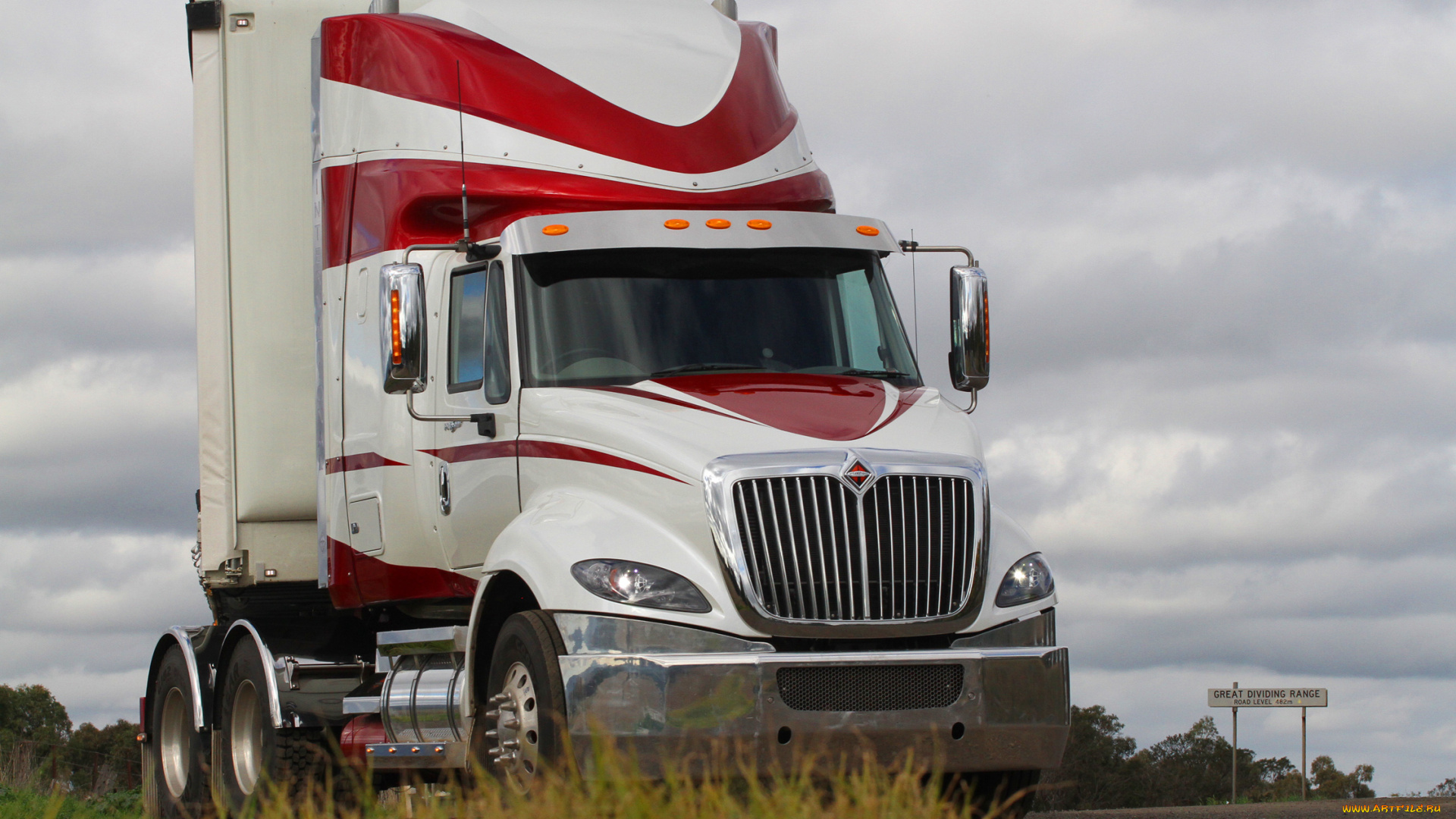 автомобили, international